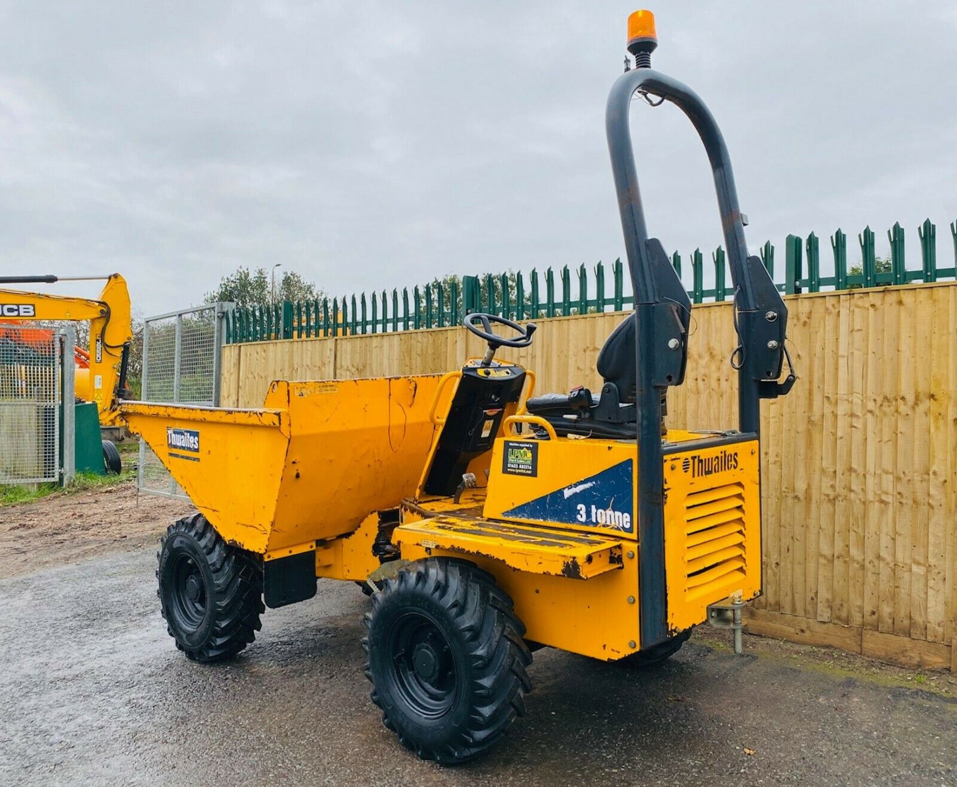 Thwaites MACH 570 3 Tonne Straight Tip Dumper 2013 - Image 5 of 11