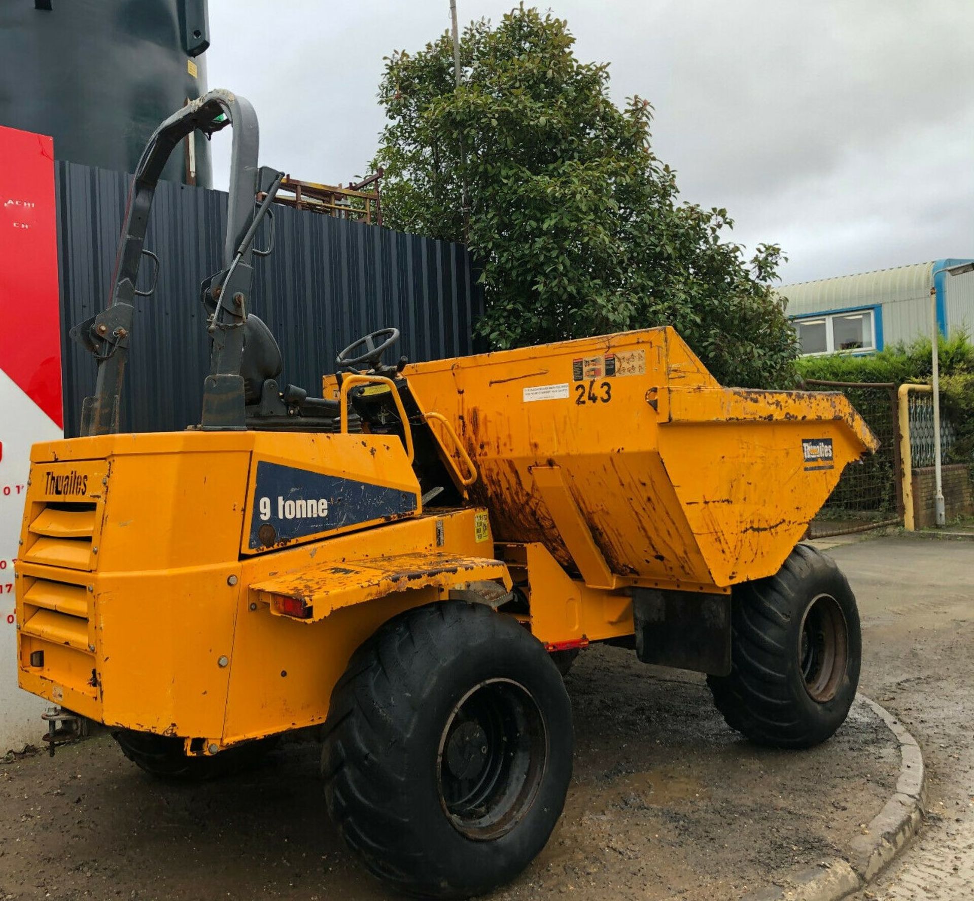 Thwaites 9 Tonne Straight Tip Dumper 2016 4x4 MACH2090 - Image 3 of 12