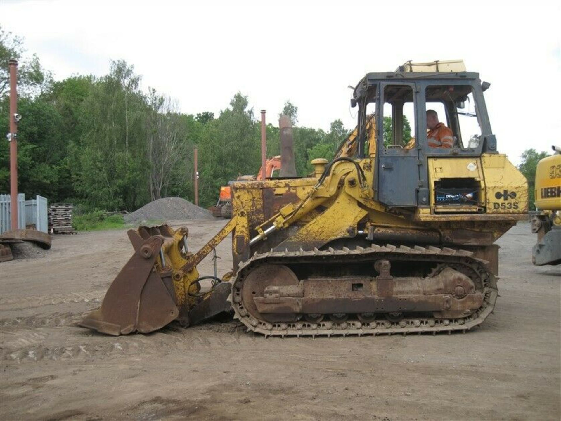 Komatsu D53S-17 1990 Tracked Loading Shovel - Image 3 of 7