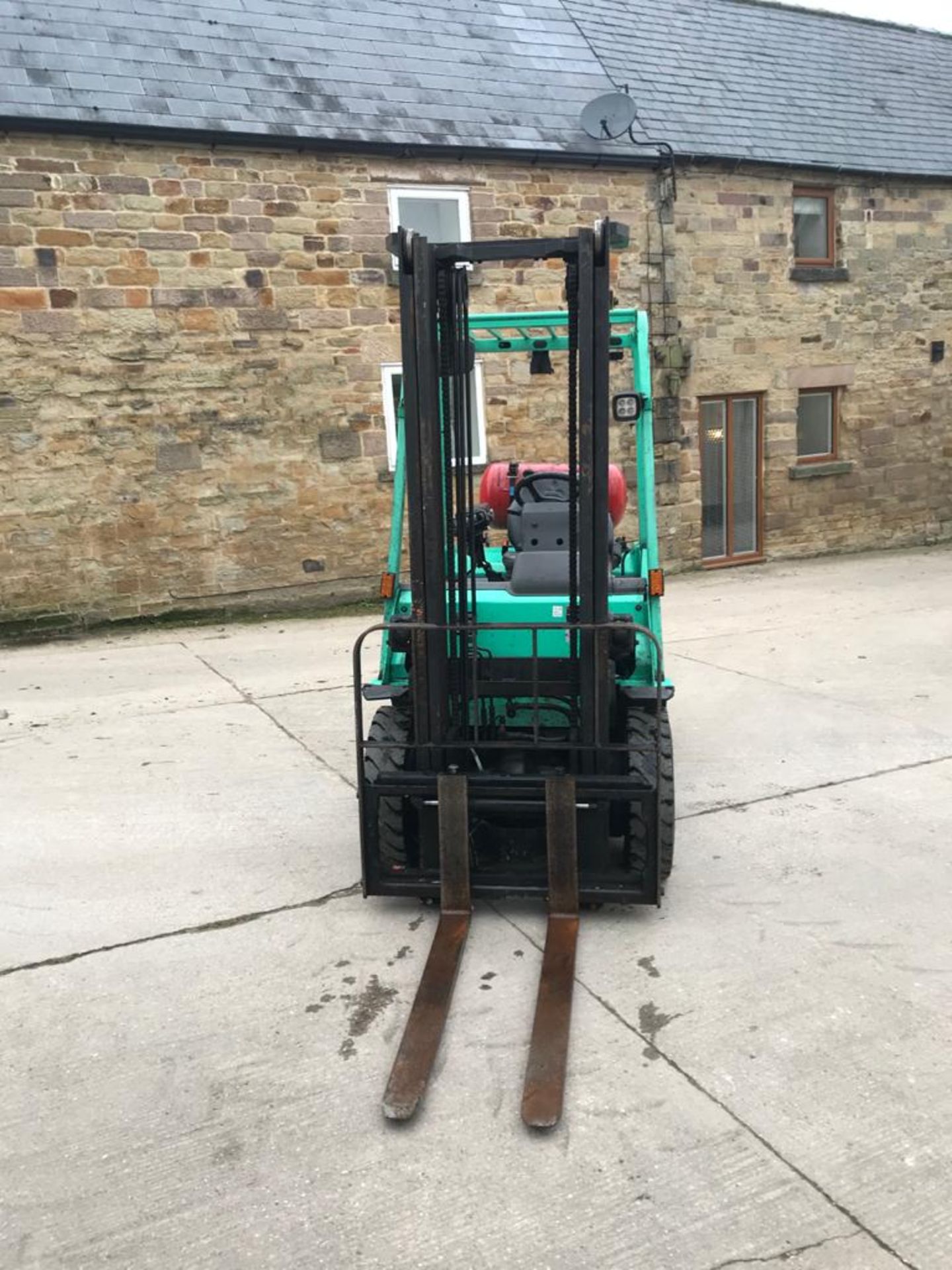 Mitsubishi 2.5 Ton Gas Forklift Truck 2015 - Image 3 of 10