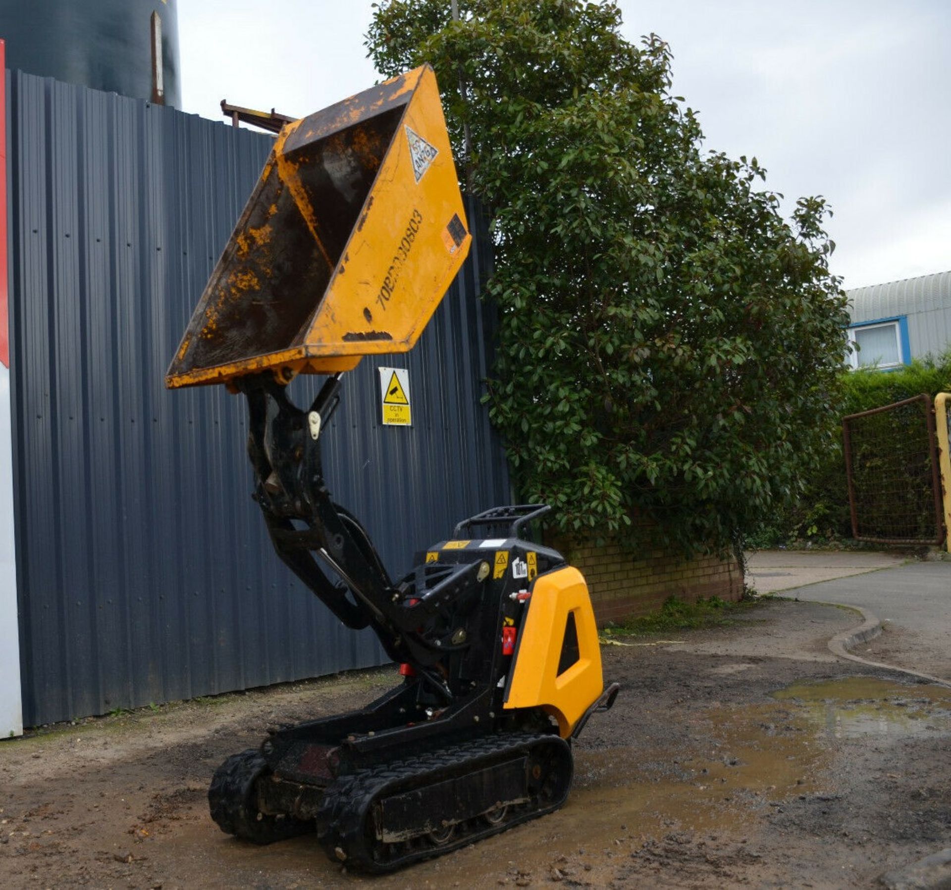 JCB Diesel Tracked Mini Dumpster HTD5 2016 - Image 11 of 12