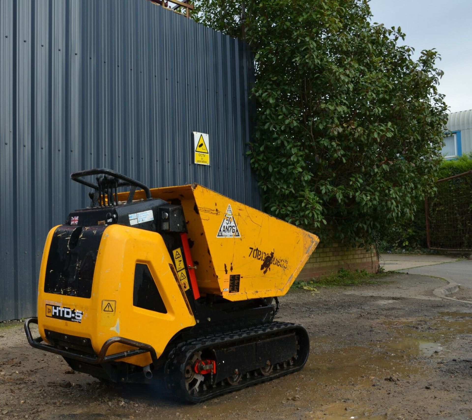 JCB Diesel Tracked Mini Dumpster HTD5 2016 - Image 3 of 12