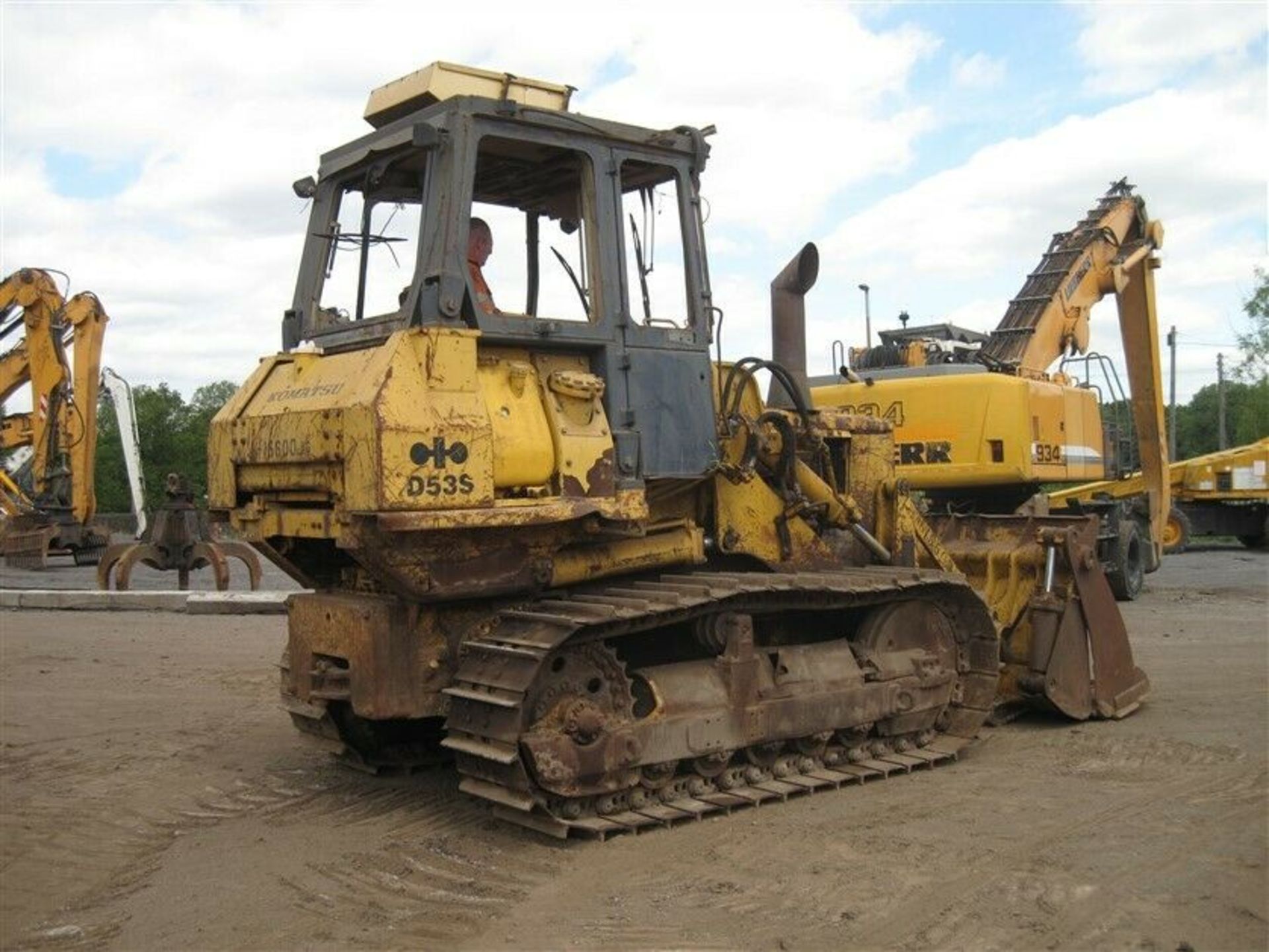 Komatsu D53S-17 1990 Tracked Loading Shovel - Image 4 of 7