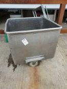 Stainless steel tub on wheels