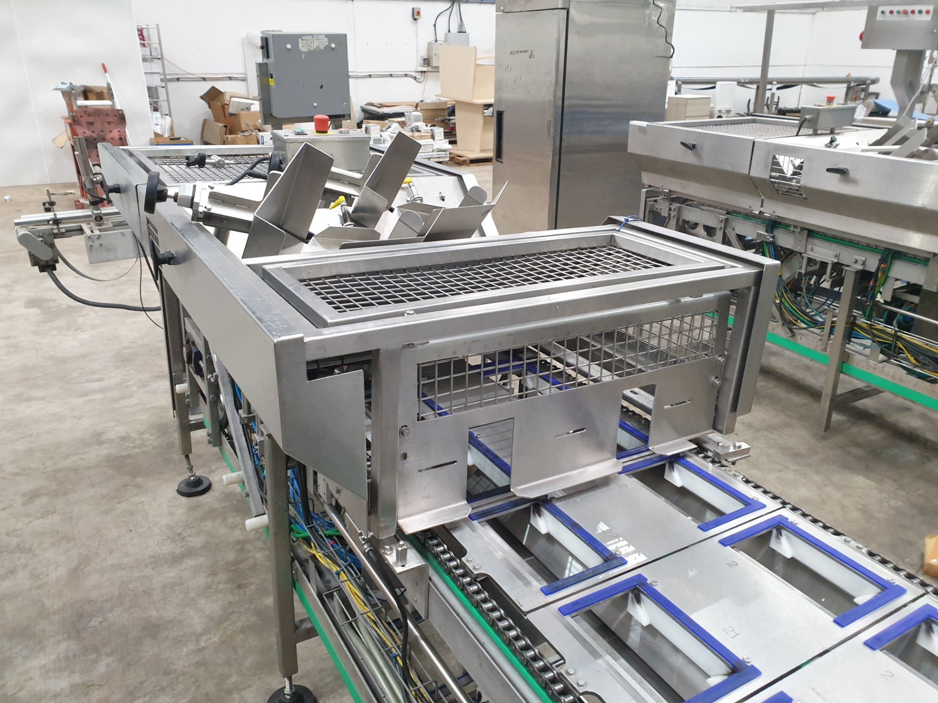 Trepko Sandwich Triangular Cartoning Machine with Card In-Feed to Dual Lane Manual Sandwich Placemen - Image 13 of 18