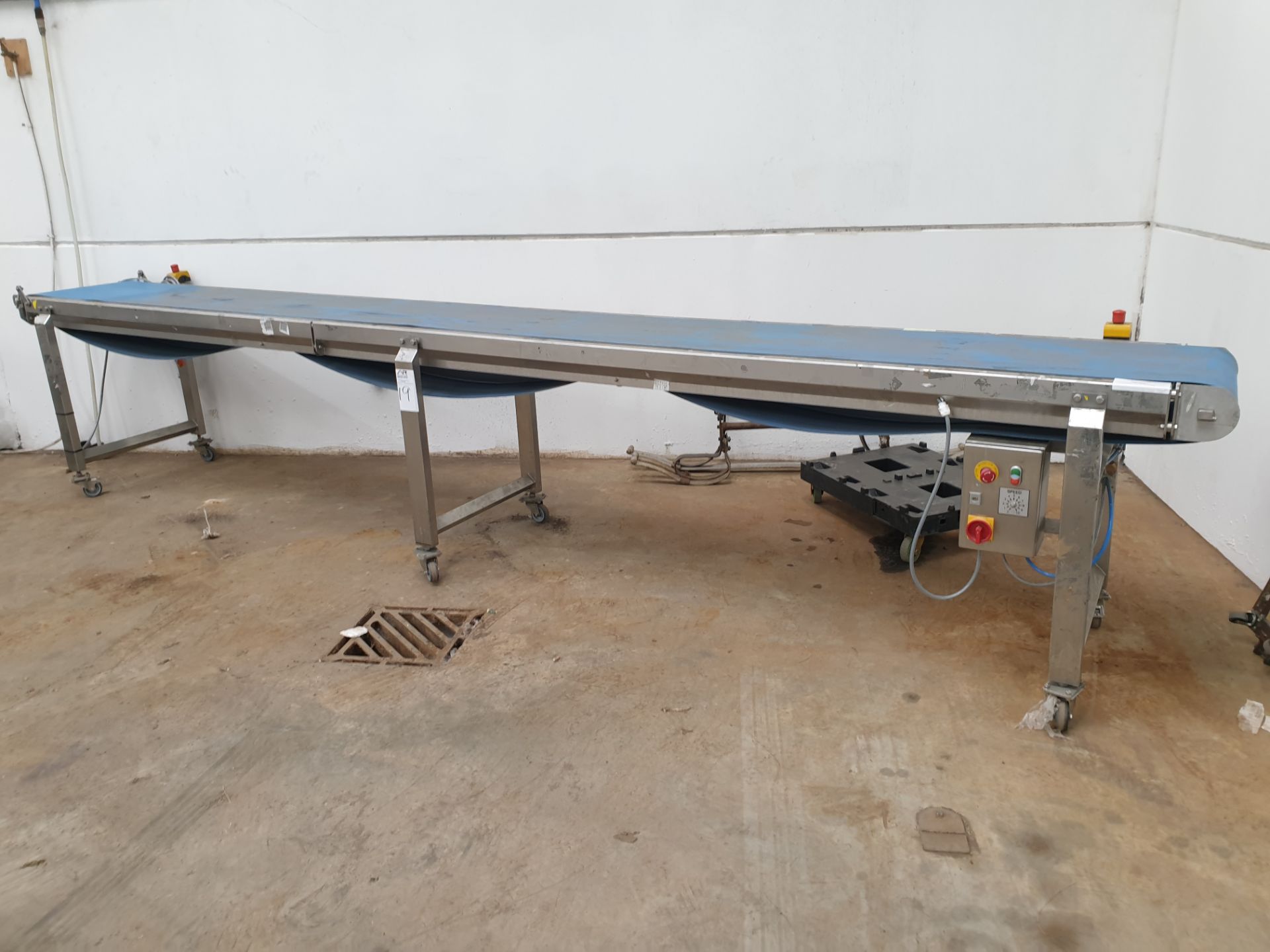 Continuous Belt Assembly Conveyor with Variable Speed Control