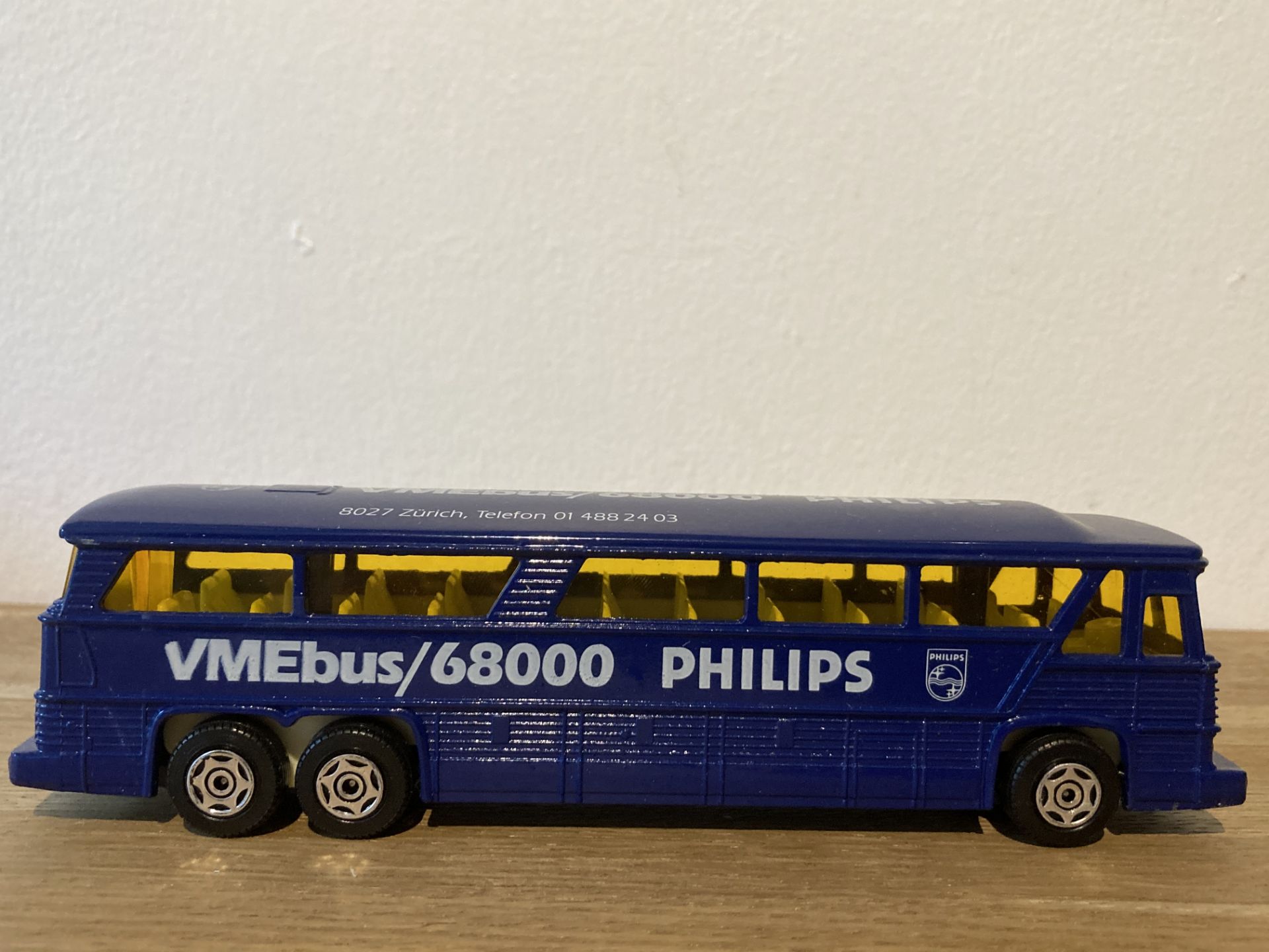 Corgi Philips Bus - 1223 - Image 2 of 6