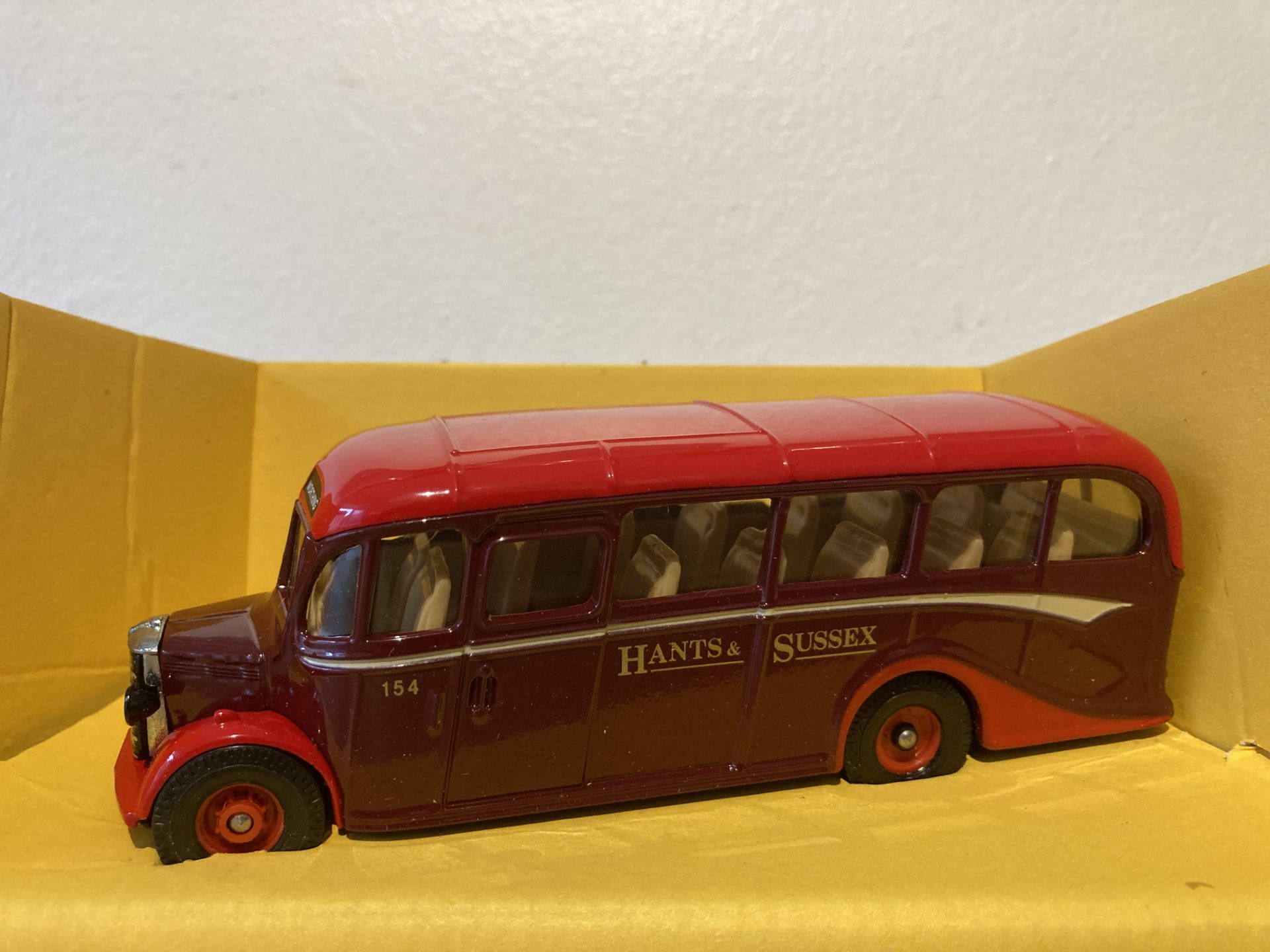 Corgi Classics Hants & Sussex - Bedford Type OB Coach - Image 2 of 3