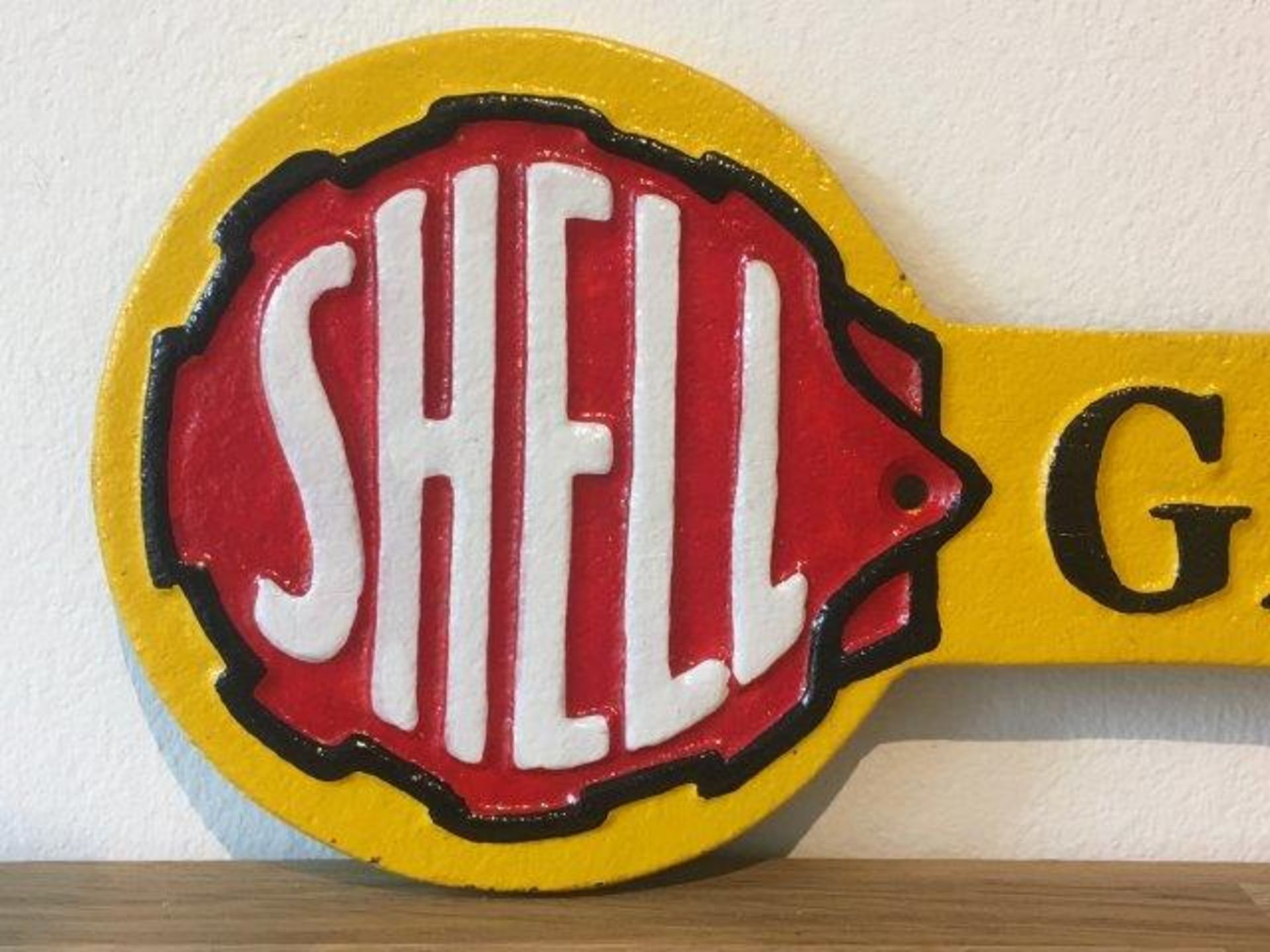 Shell Oil Cast Iron Garage Arrow Sign - Image 2 of 3
