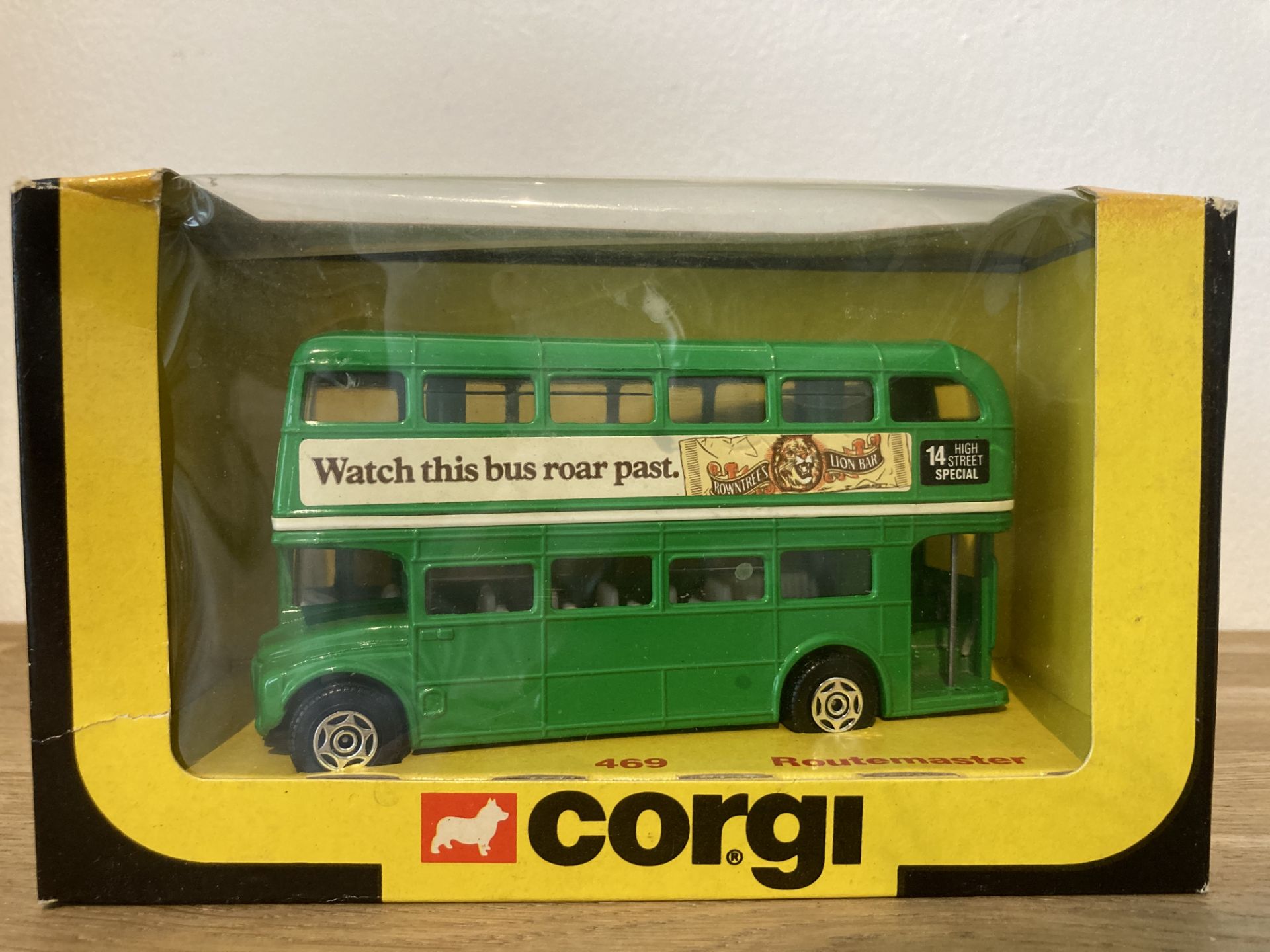 Corgi London Transport, Green Watch This Bus Roar Past Routemaster - 469
