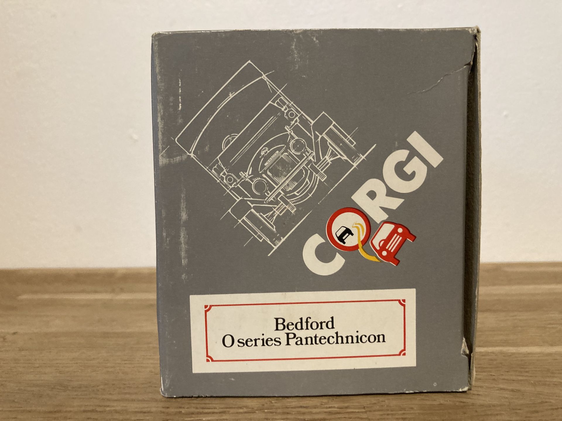Corgi Classics Waring & Gillow Ltd - Bedford O Series Pantechnicon - Image 3 of 3