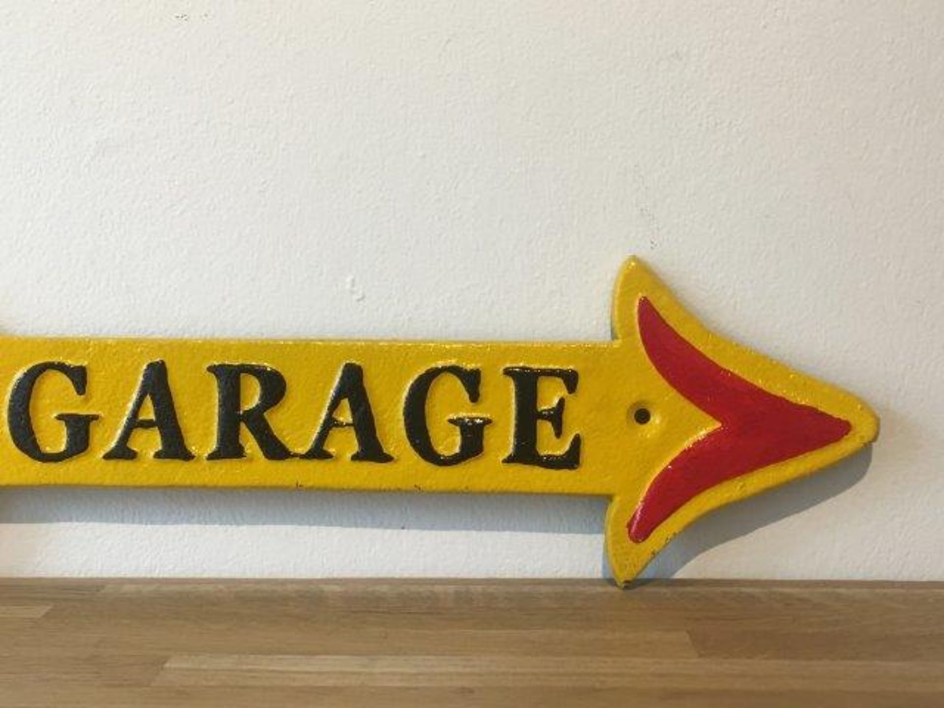 Shell Oil Cast Iron Garage Arrow Sign - Image 3 of 3