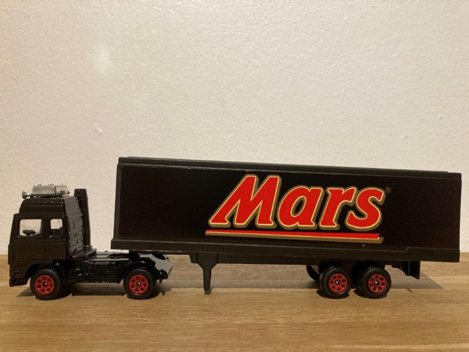 Corgi Mars Volvo Container - C1231 - Image 2 of 5