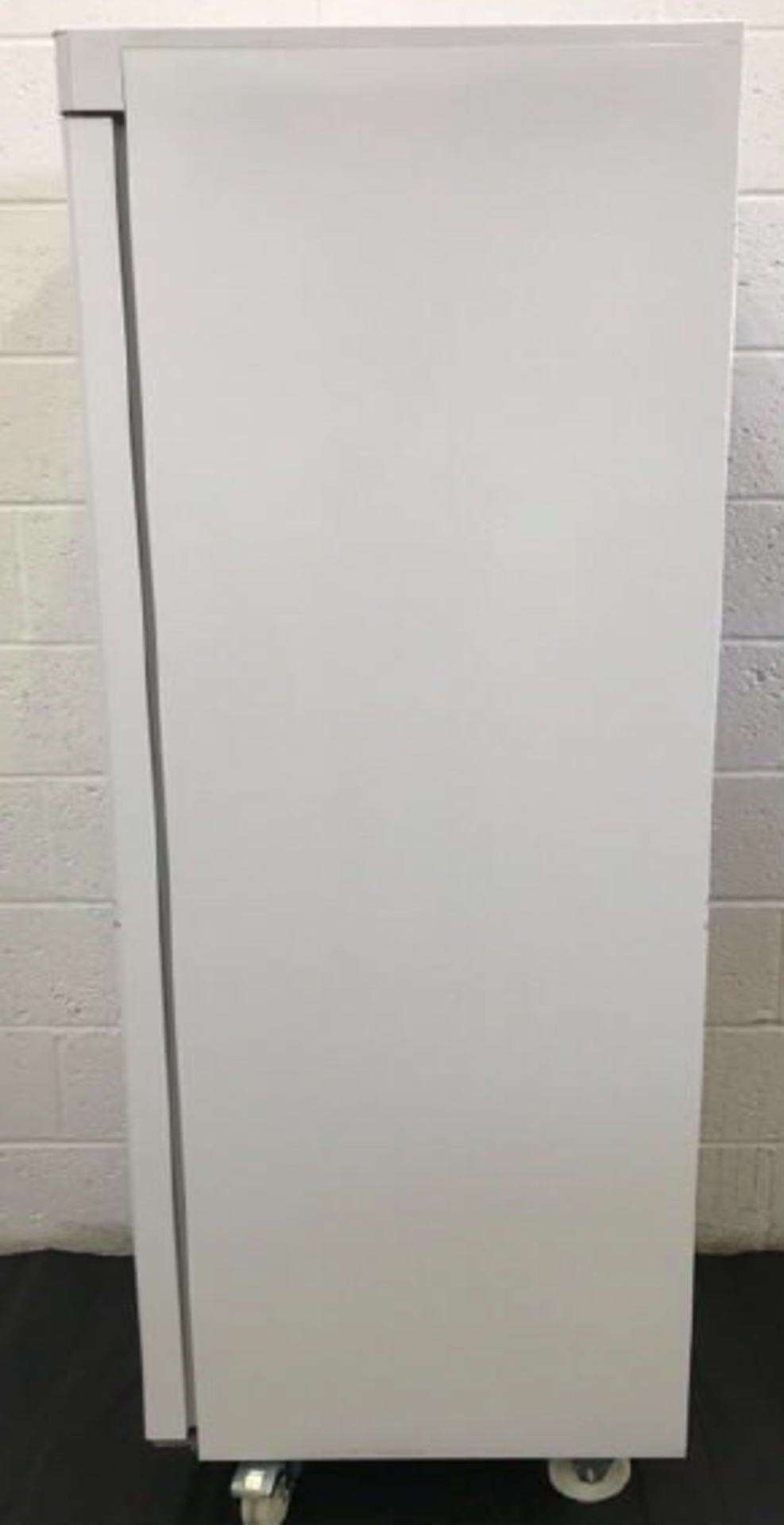 Compact 410 Freezer F 410 LG C 6W - Image 5 of 10