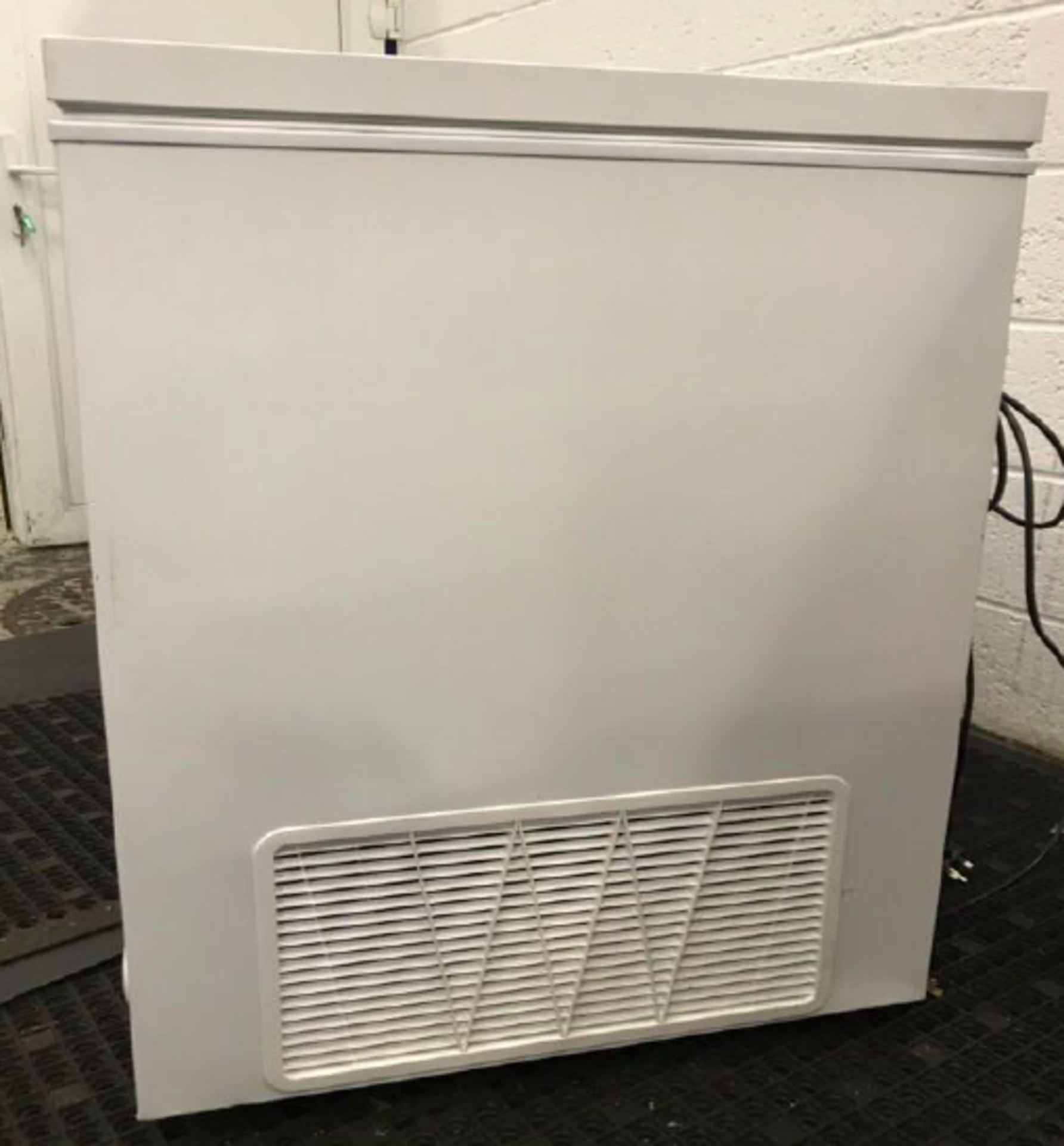 Hydro Carbon Chest Freezer CF 61 SG UK - Image 4 of 6