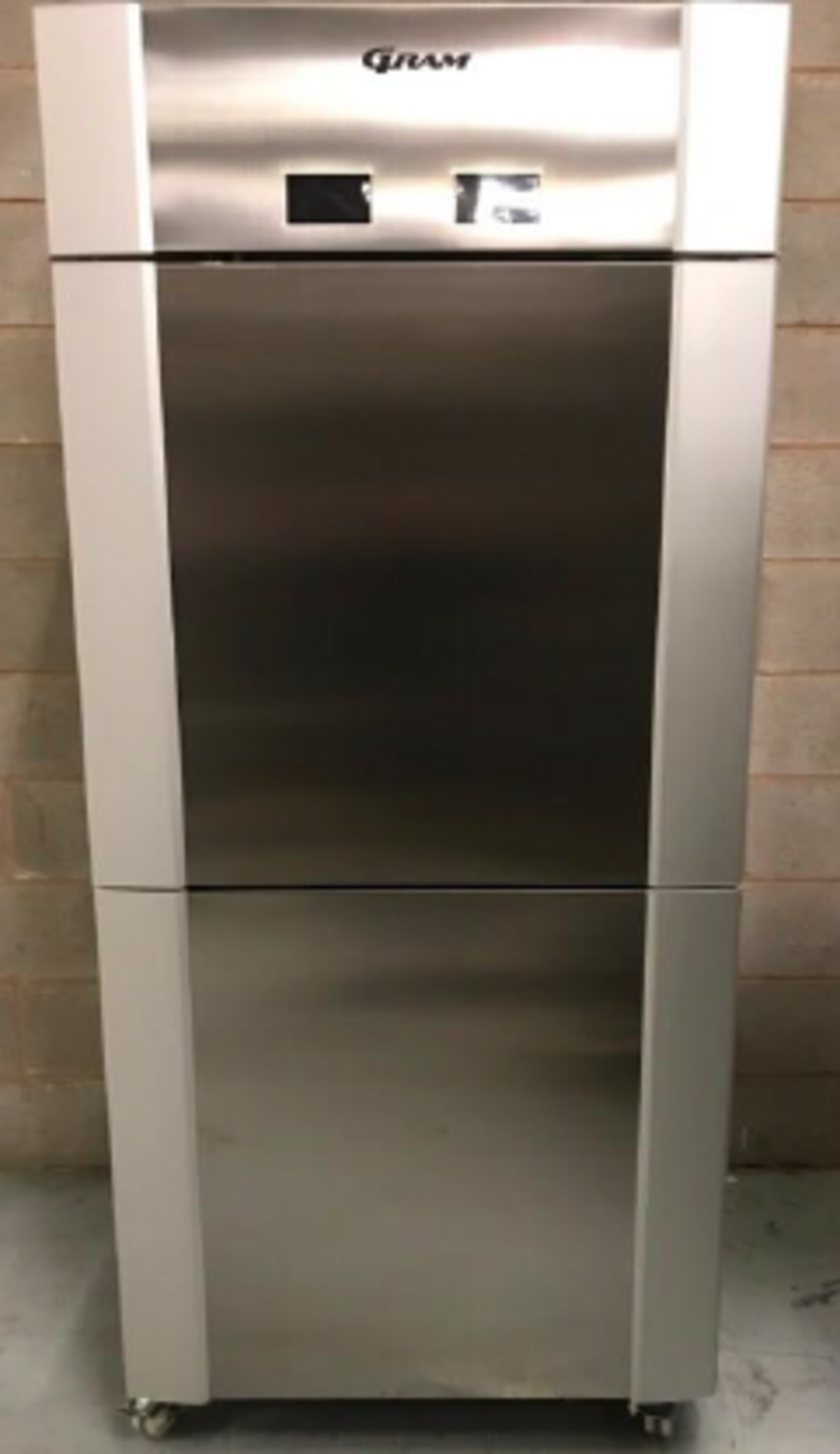 Single Door Refrigerator. COMBI TWIN KK 82 CCG C1 4S