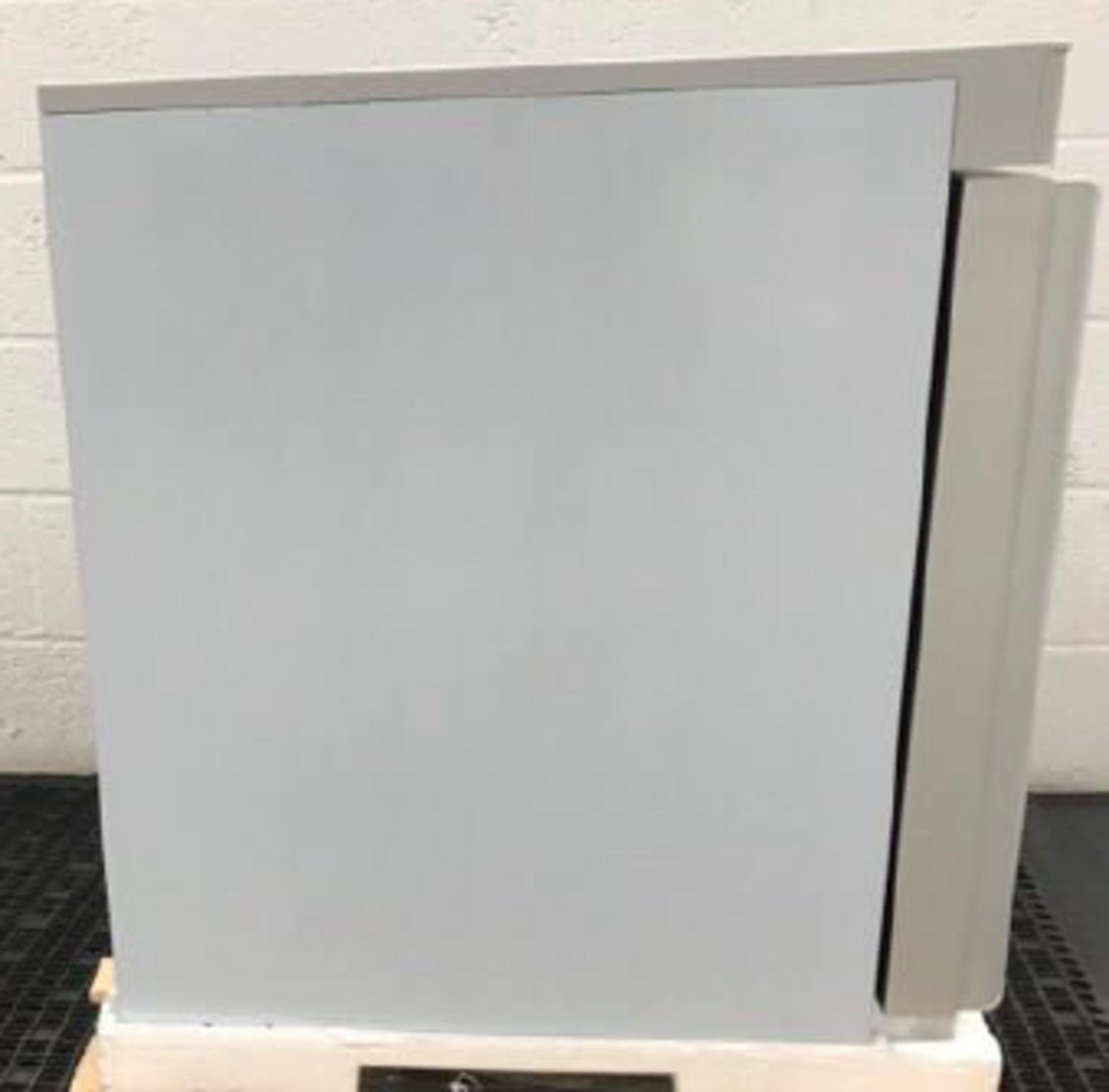 Undercounter Glass Door Refrigerator KG 210 RG 3W - Image 9 of 12