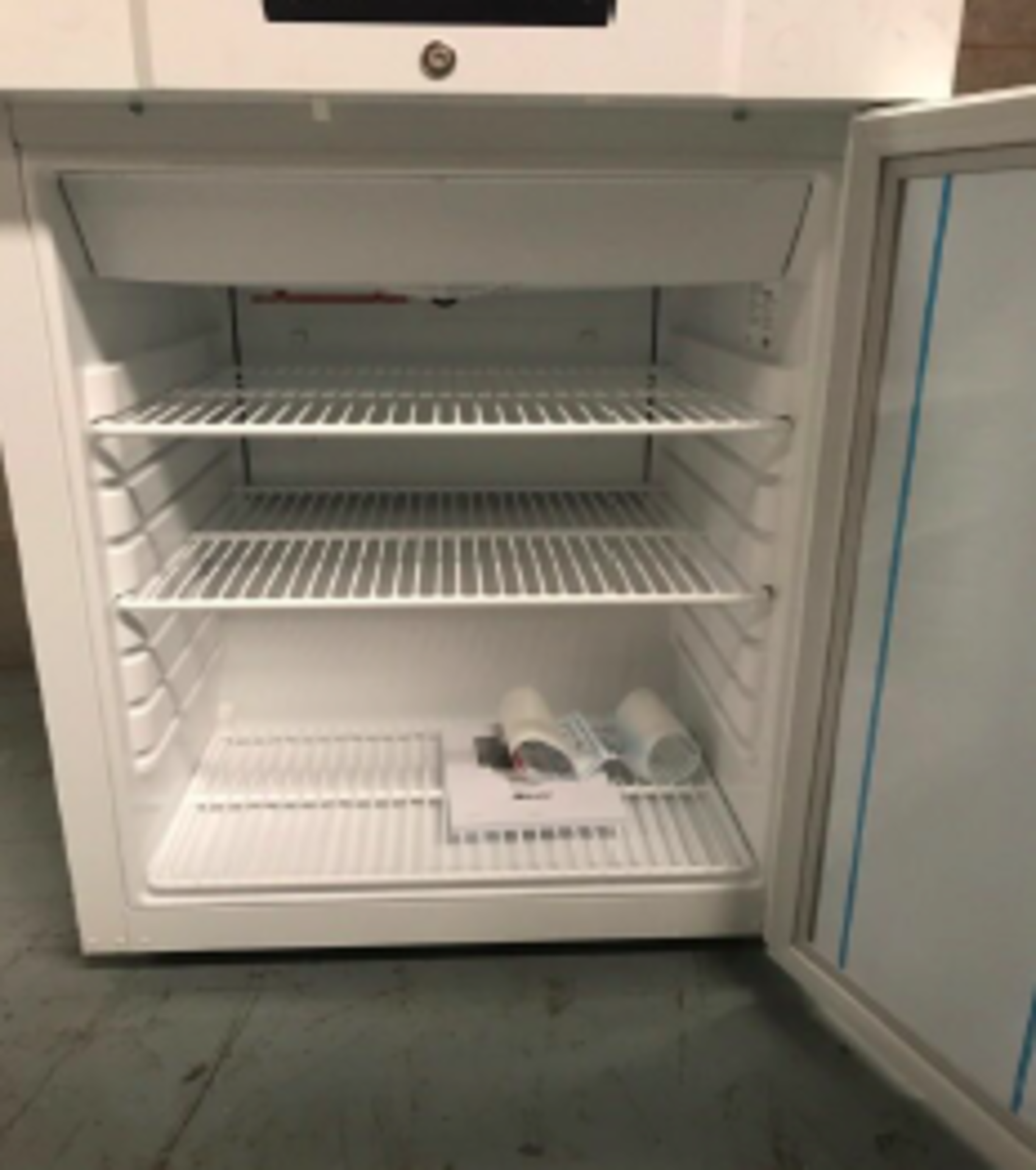 Lower height Compact 210, Freezer F 210 LG 3W - Image 2 of 11