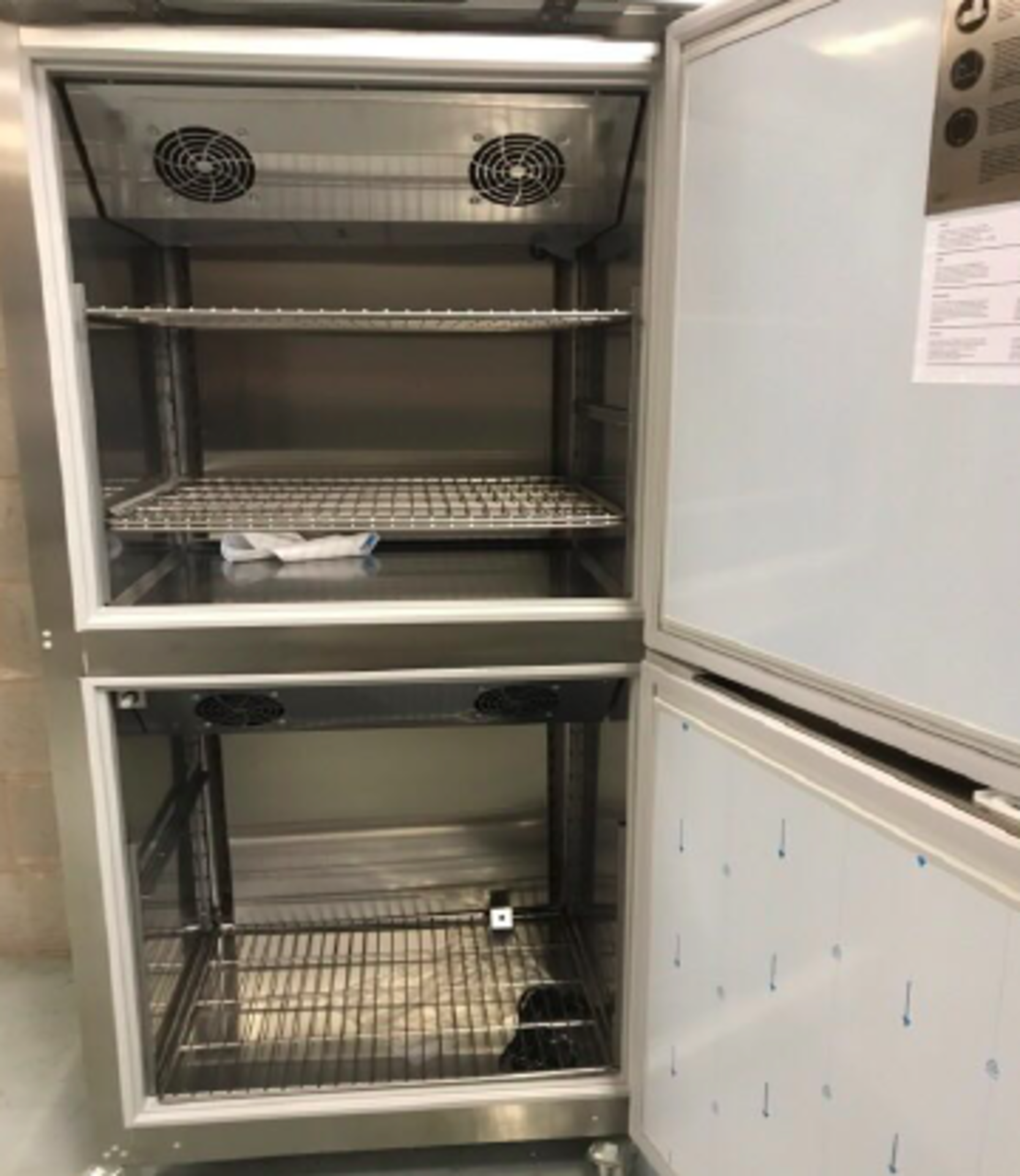 Single Door Refrigerator. COMBI TWIN KK 82 CCG C1 4S - Image 2 of 10