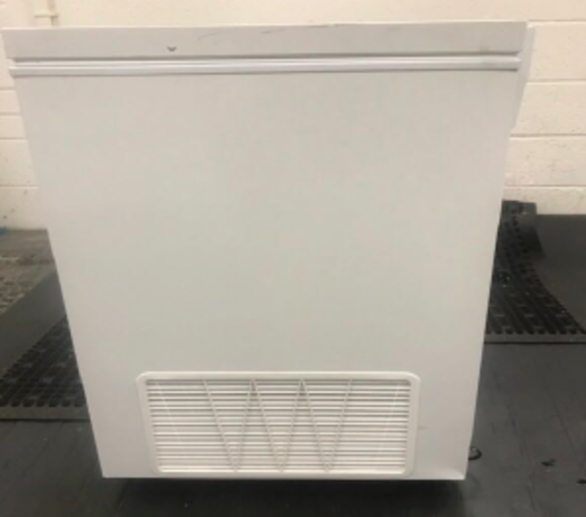 Hydro Carbon Chest Freezer CF 61 SG UK - Image 11 of 13