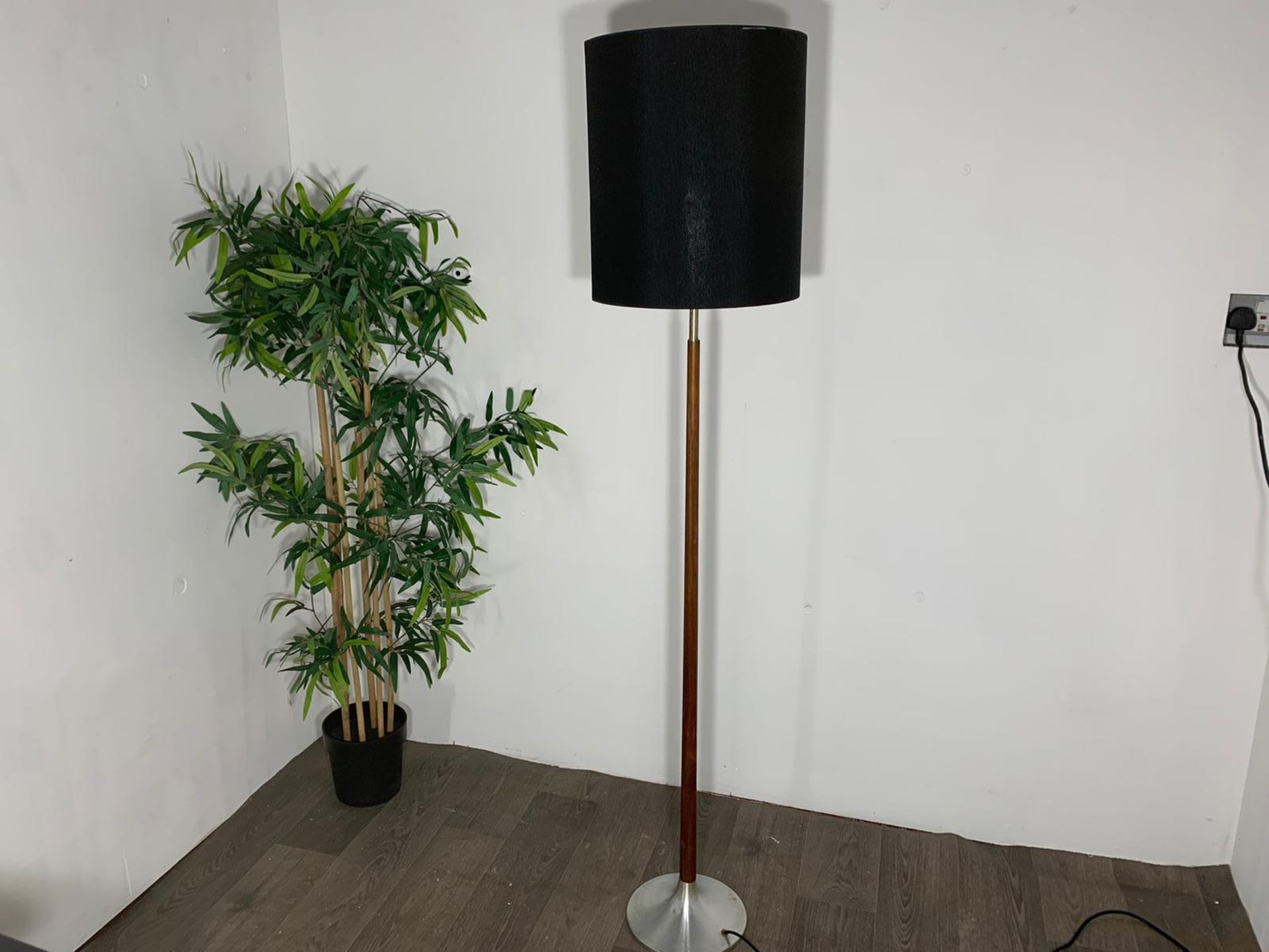 Floor Lamp - Image 2 of 6