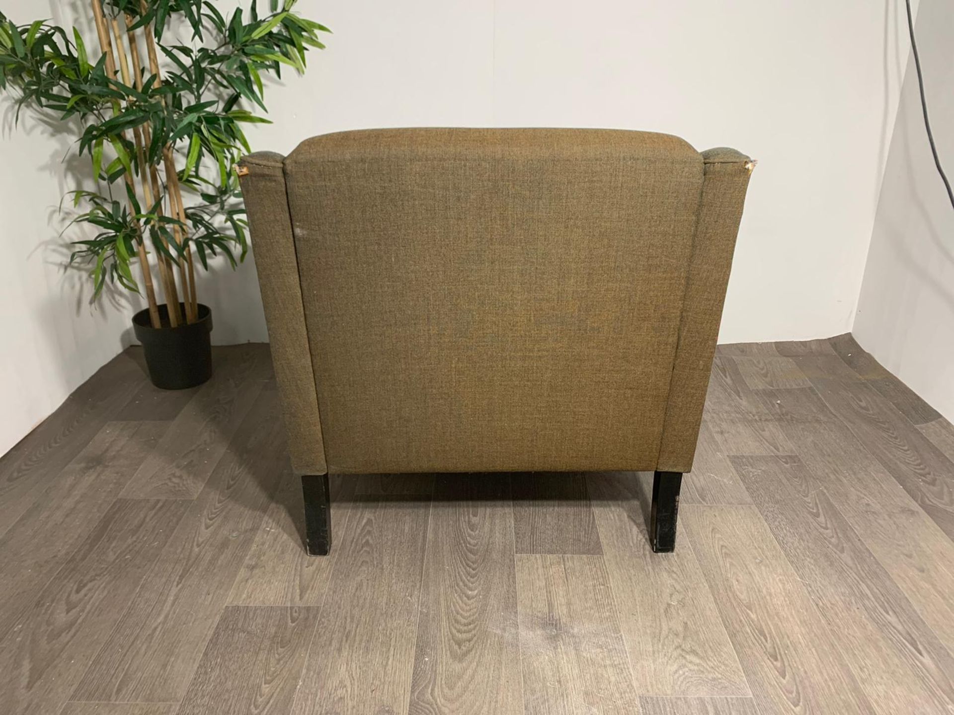 Commercial Grade Brown Armchair - Image 3 of 6