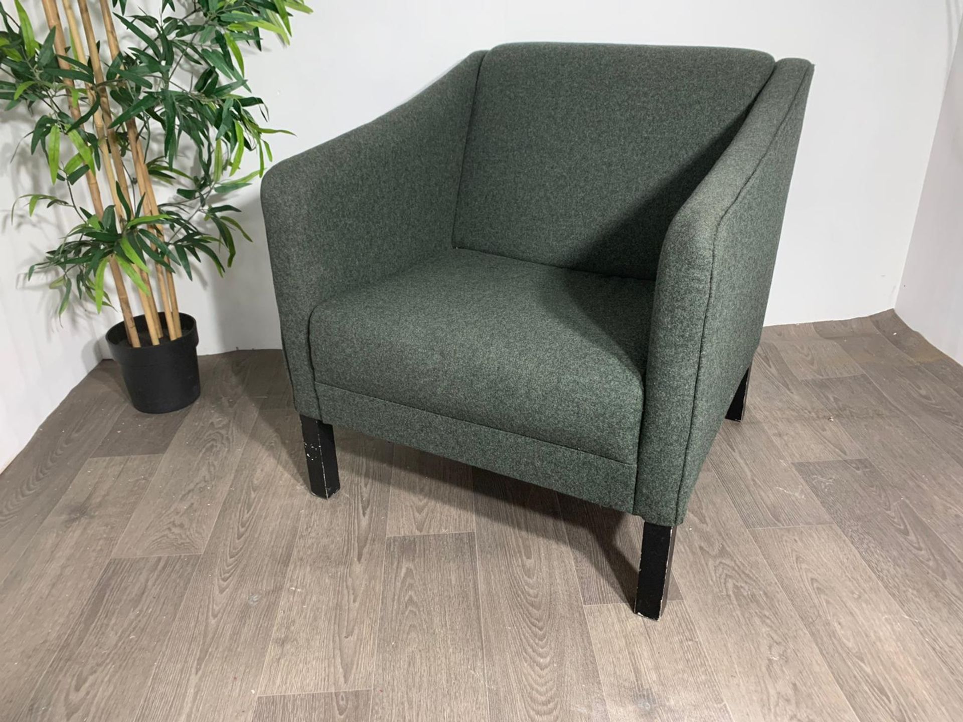 Green Commercial Grade Lounge Chair - Image 6 of 6