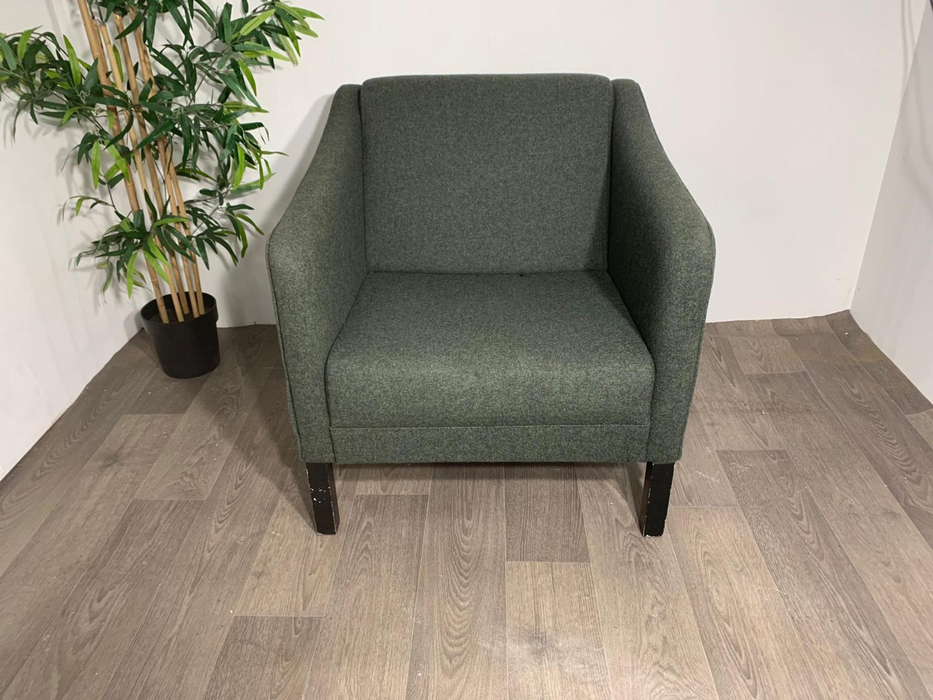 Green Commercial Grade Lounge Chair - Image 3 of 6