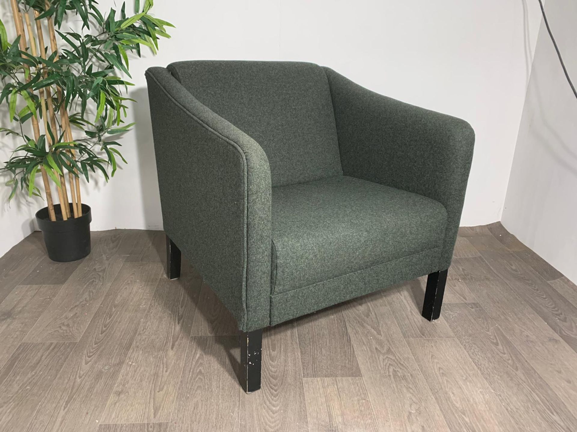 Green Commercial Grade Lounge Chair - Image 4 of 6