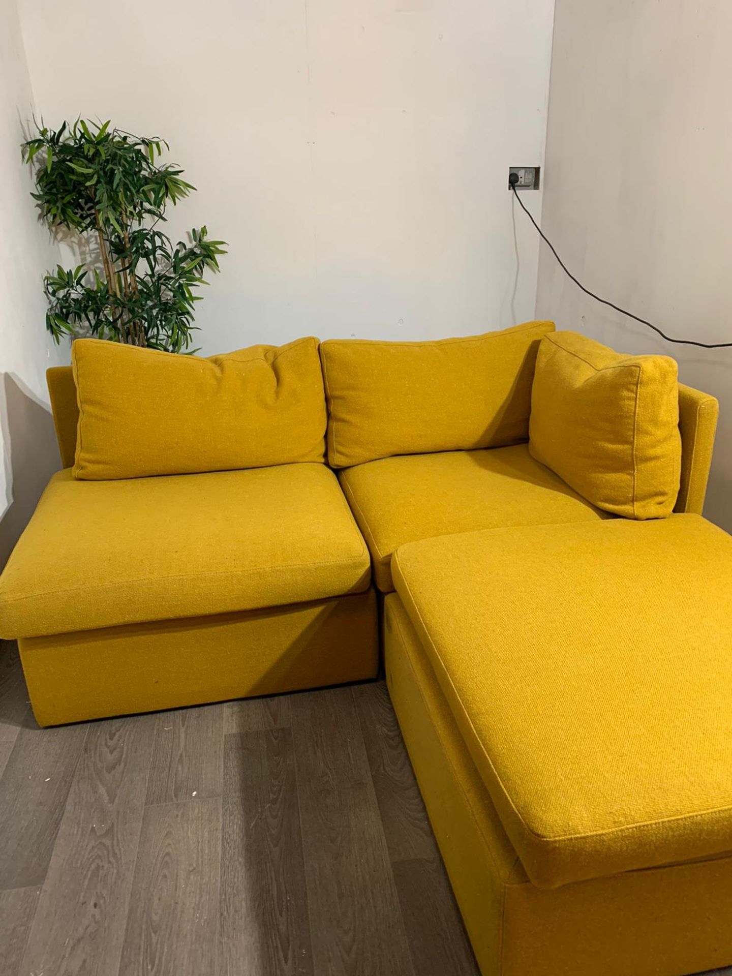Modular 3 piece sofa - Image 2 of 6