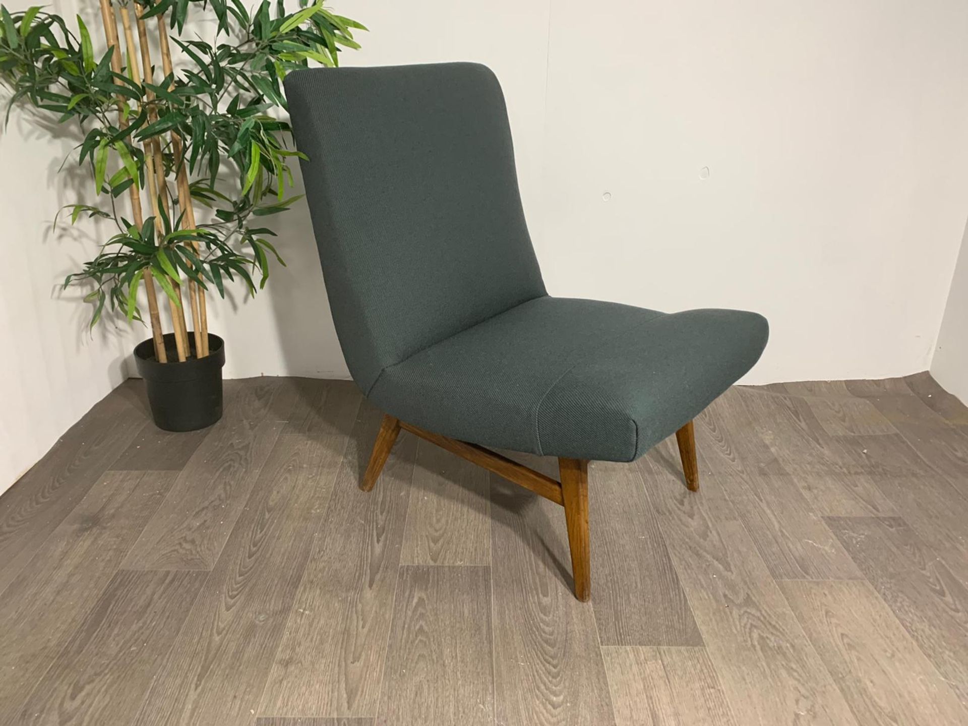 Green Commercial Grade Lounge Chair - Image 8 of 8