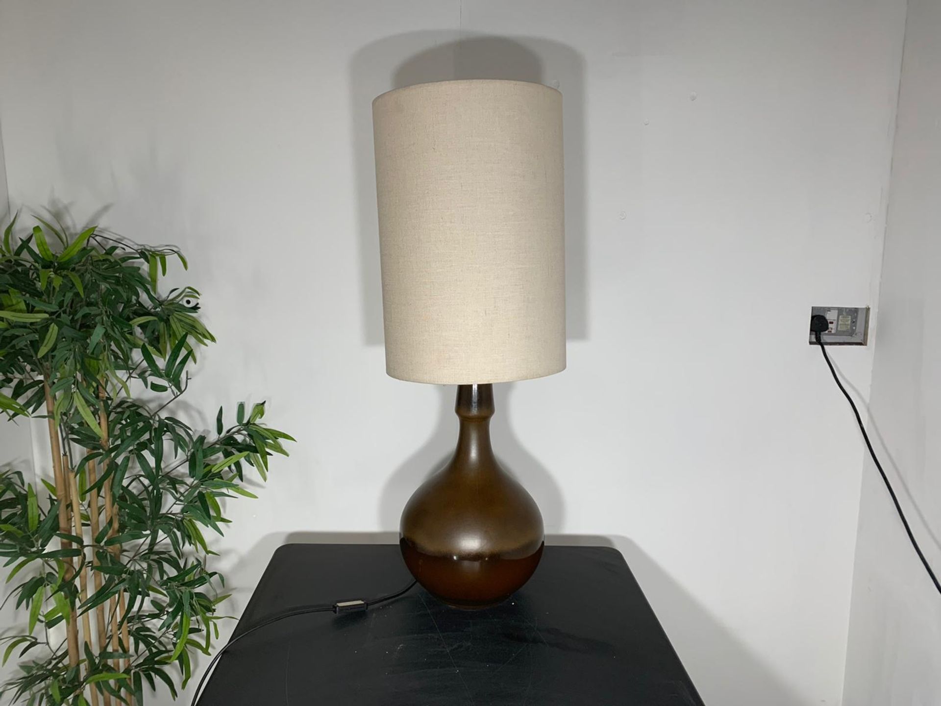 Large Table Lamp - Image 4 of 4