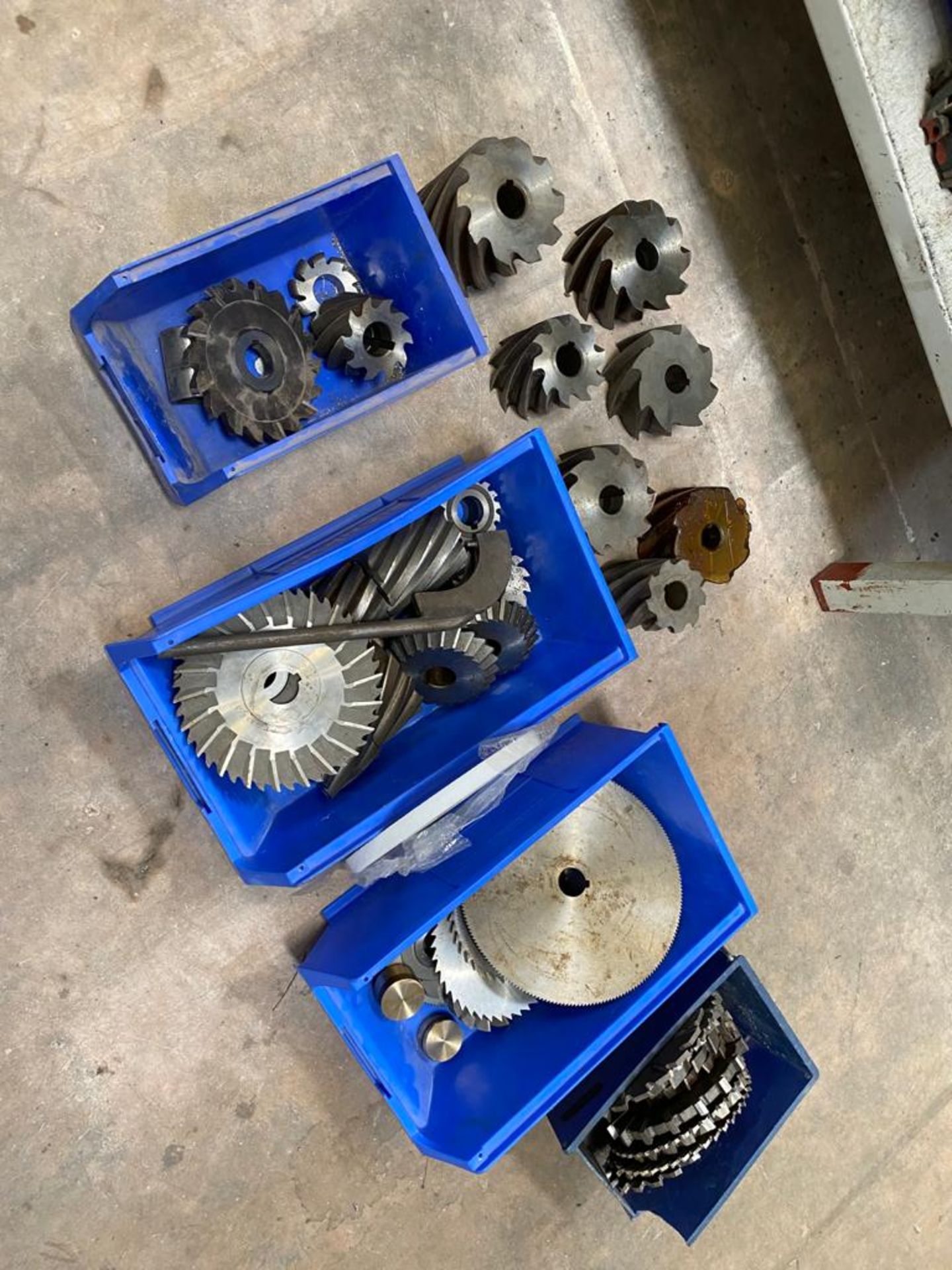 A Variety of Cutting Blades, Gears and Cogs - Image 2 of 7
