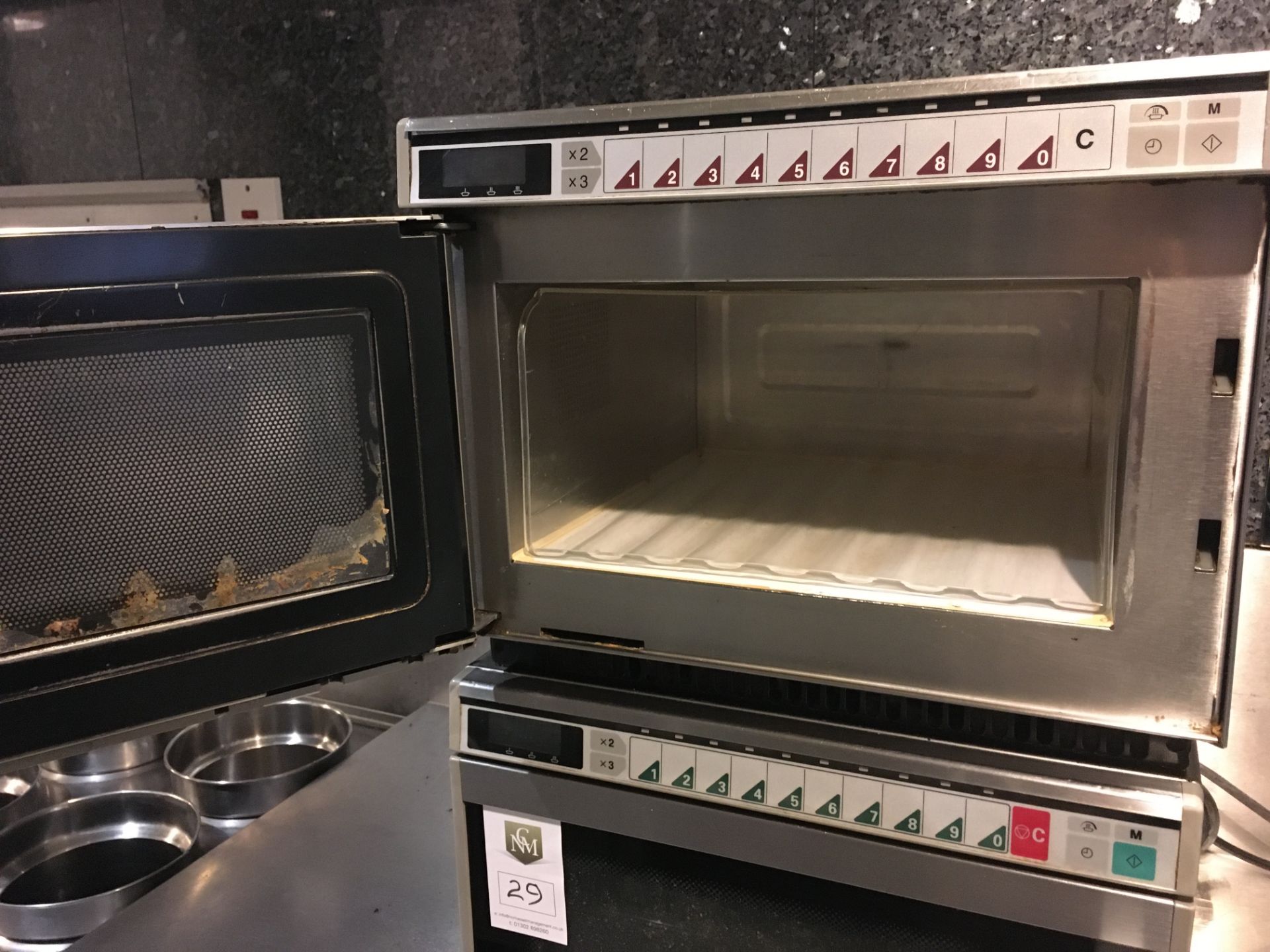 Sanyo Commercial Microwave - Image 2 of 2