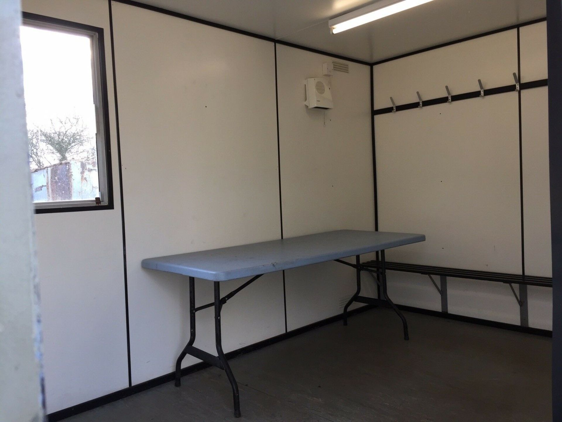 Anti Vandal Steel Welfare Unit Complete With Generator - Image 10 of 12