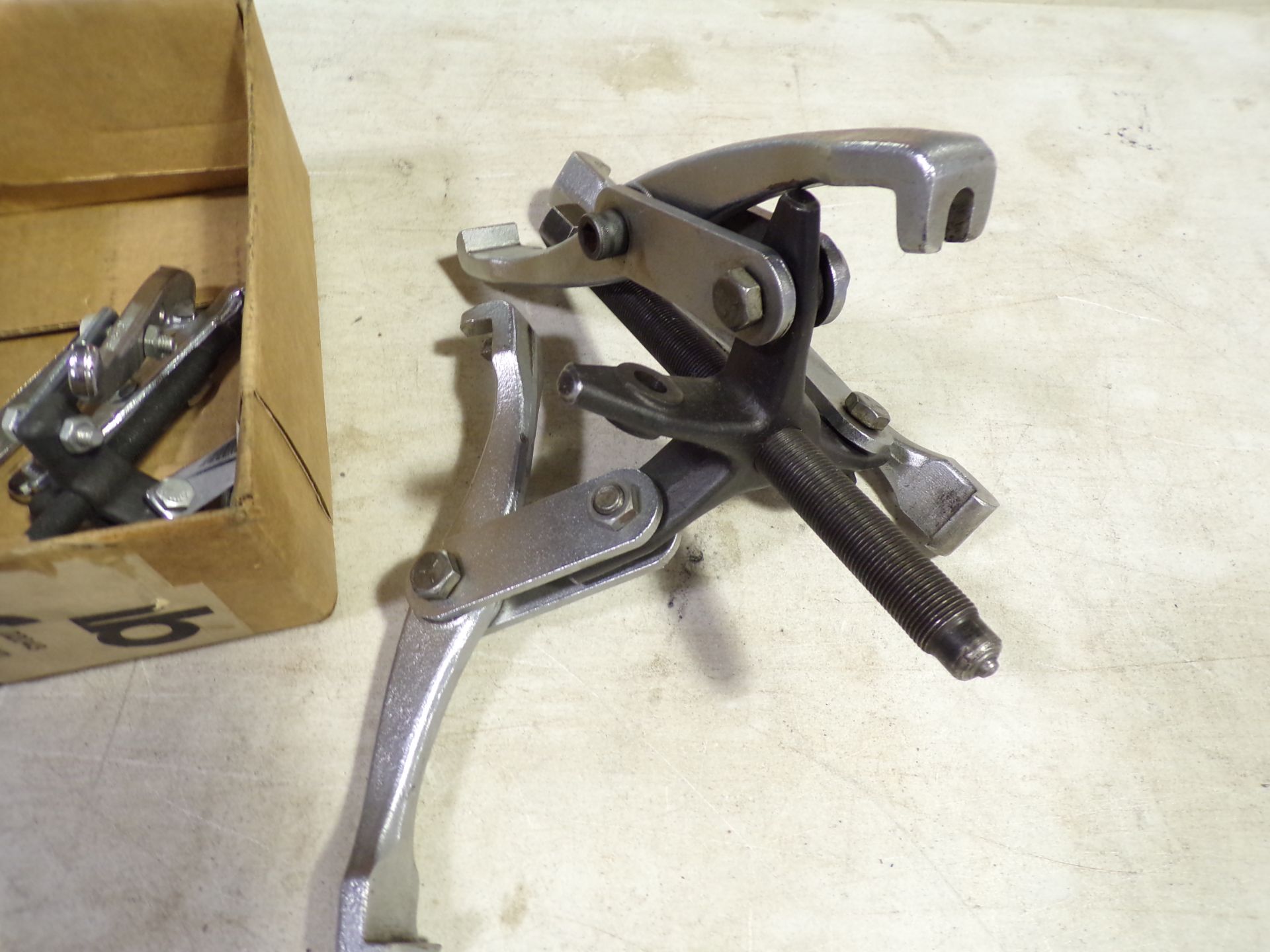 Gear Pullers, 3 jaw (large and small) - Image 2 of 2