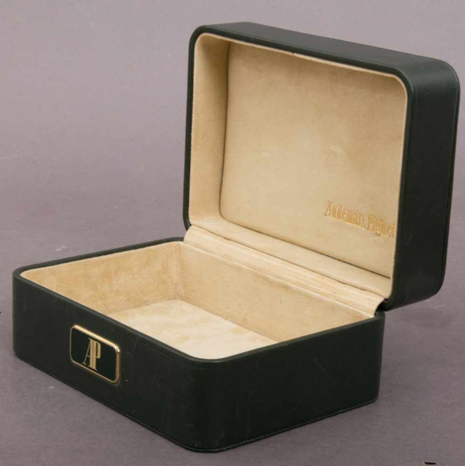 AUDEMARS PIGUET Uhrenbox. Ca. 7,5 x 16,3 x 12 cm. Sehr schöner Erhalt.- - -20.00 % buyer's premium - Bild 2 aus 6