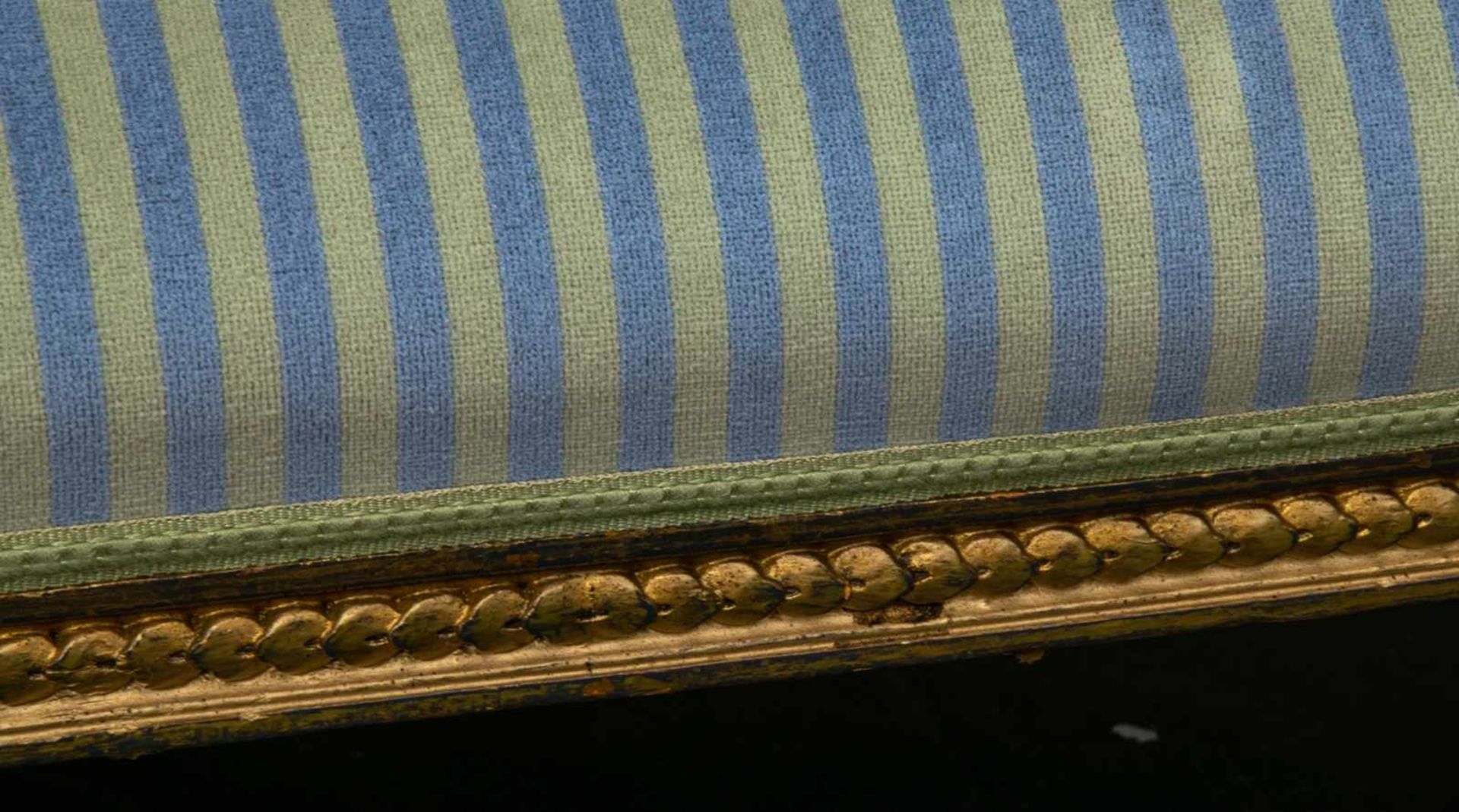 Zweisitzige Polsterbank/Sofa im Louis XVI-Stil, 19./20. Jhd., ältere Restauration, Lehnenhöhe ca. 94 - Bild 9 aus 10