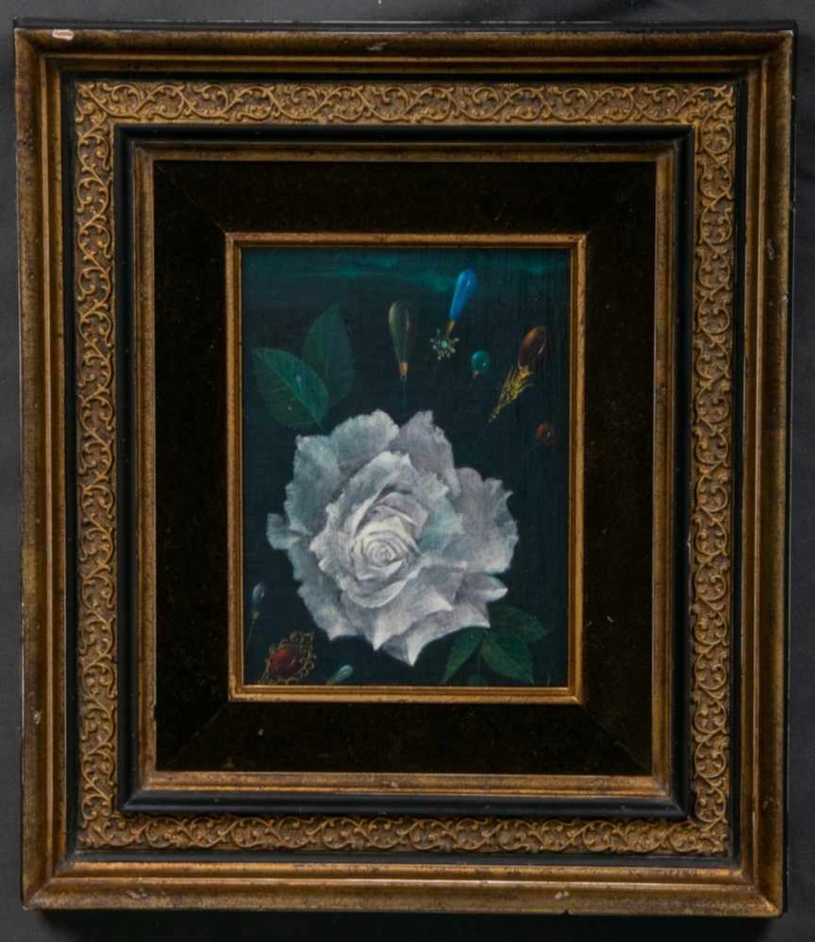 "Surrealistische Komposition mit Rose & tropfenförmigen Kettenanhängern". Gemälde, Öl auf Platte,