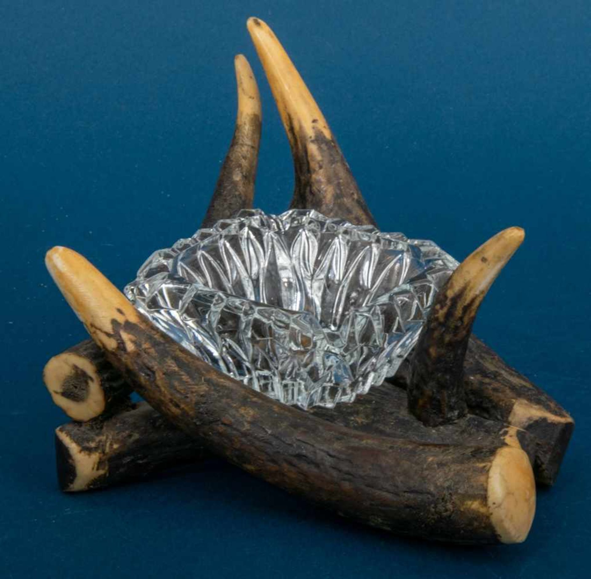 3teiliges "jagdlicher" Tischschmuck-Konvolut, bestehend aus einem Paar einflammiger "Zahn"- - Bild 2 aus 9