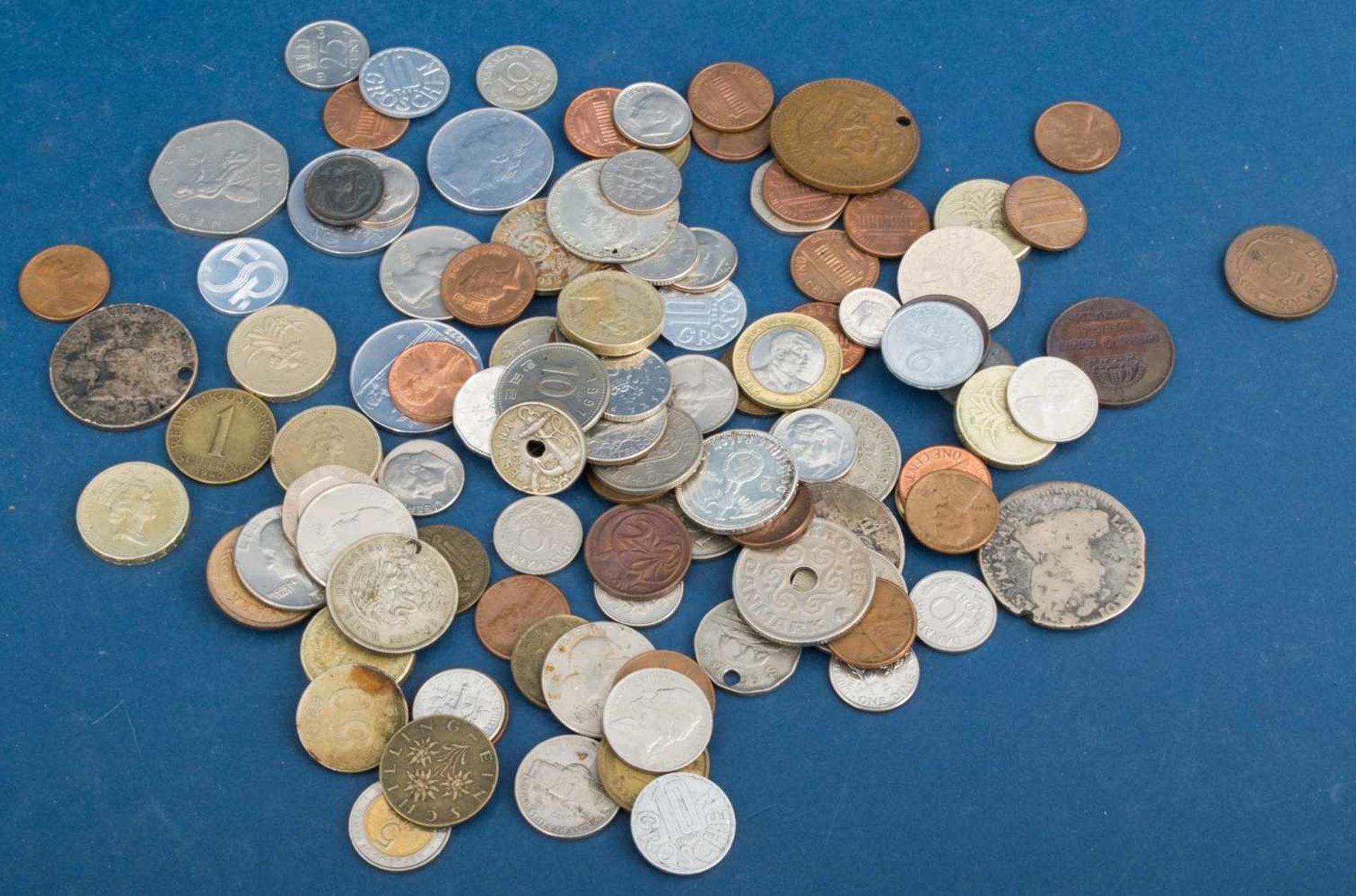 Kleine Münzsammlung "Alle Welt", teilweise Silber, zusammen ca. 515 gr.- - -20.00 % buyer's - Bild 2 aus 3