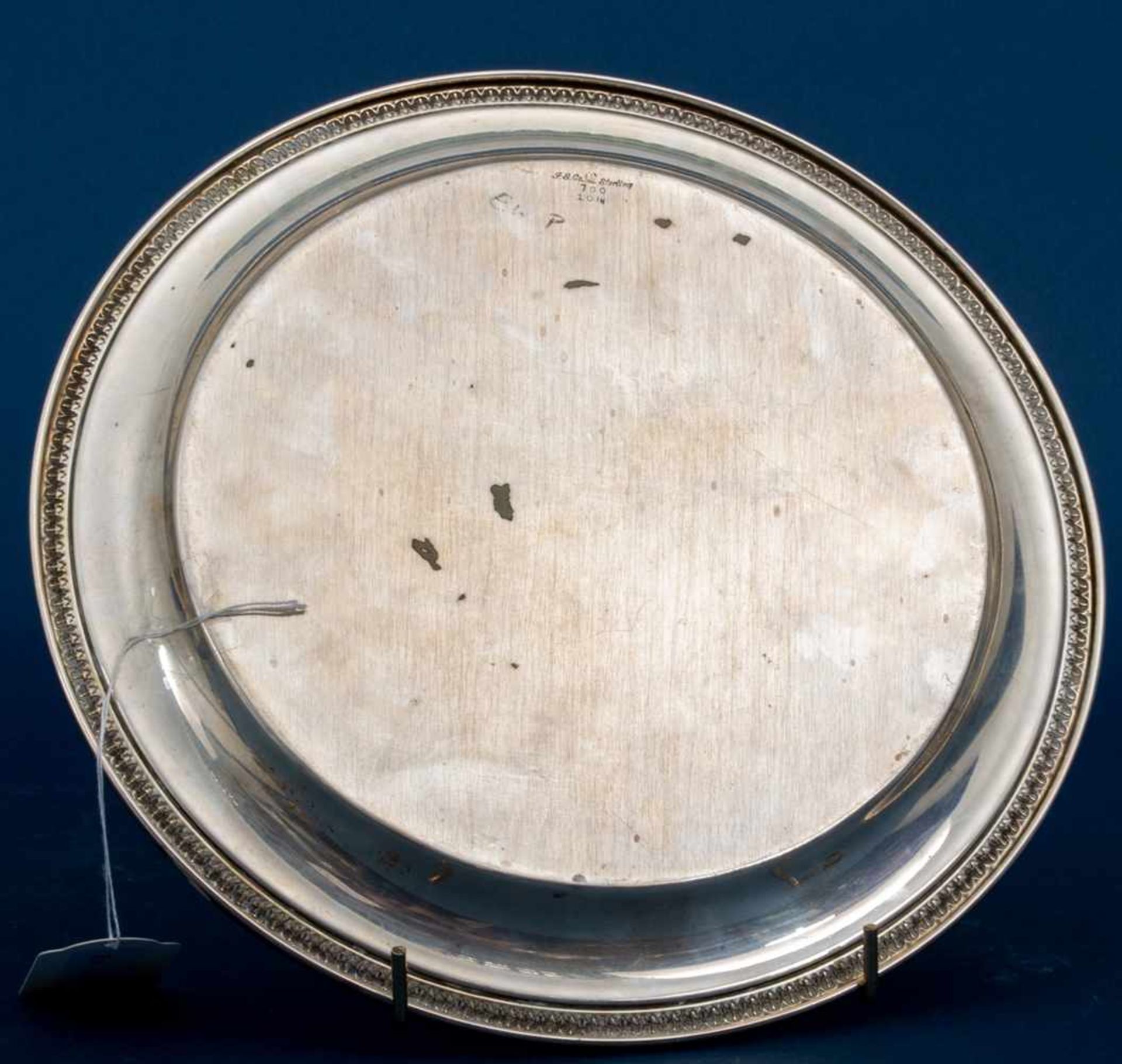 Runder Teller/Platte, Durchmesser ca. 25,5 cm, 925er Sterlingsilber, ca. 340 gr.- - -20.00 % buyer's - Bild 5 aus 7