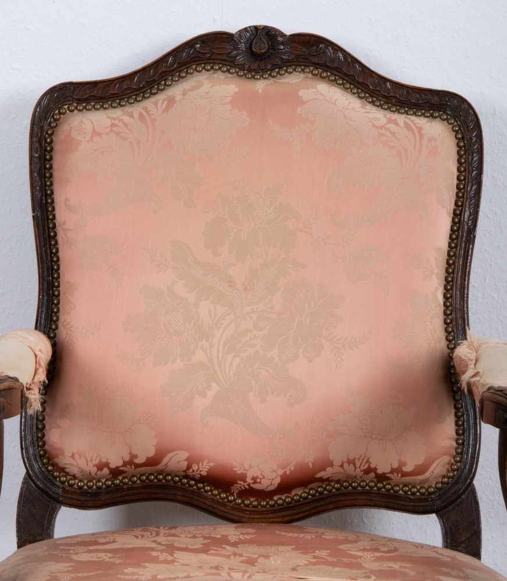 Louis XV Fauteuil/Armlehnstuhl, Barock 18./19. Jhd. Zarge monogrammiert: "T. G.". Geschnitztes - Bild 12 aus 15