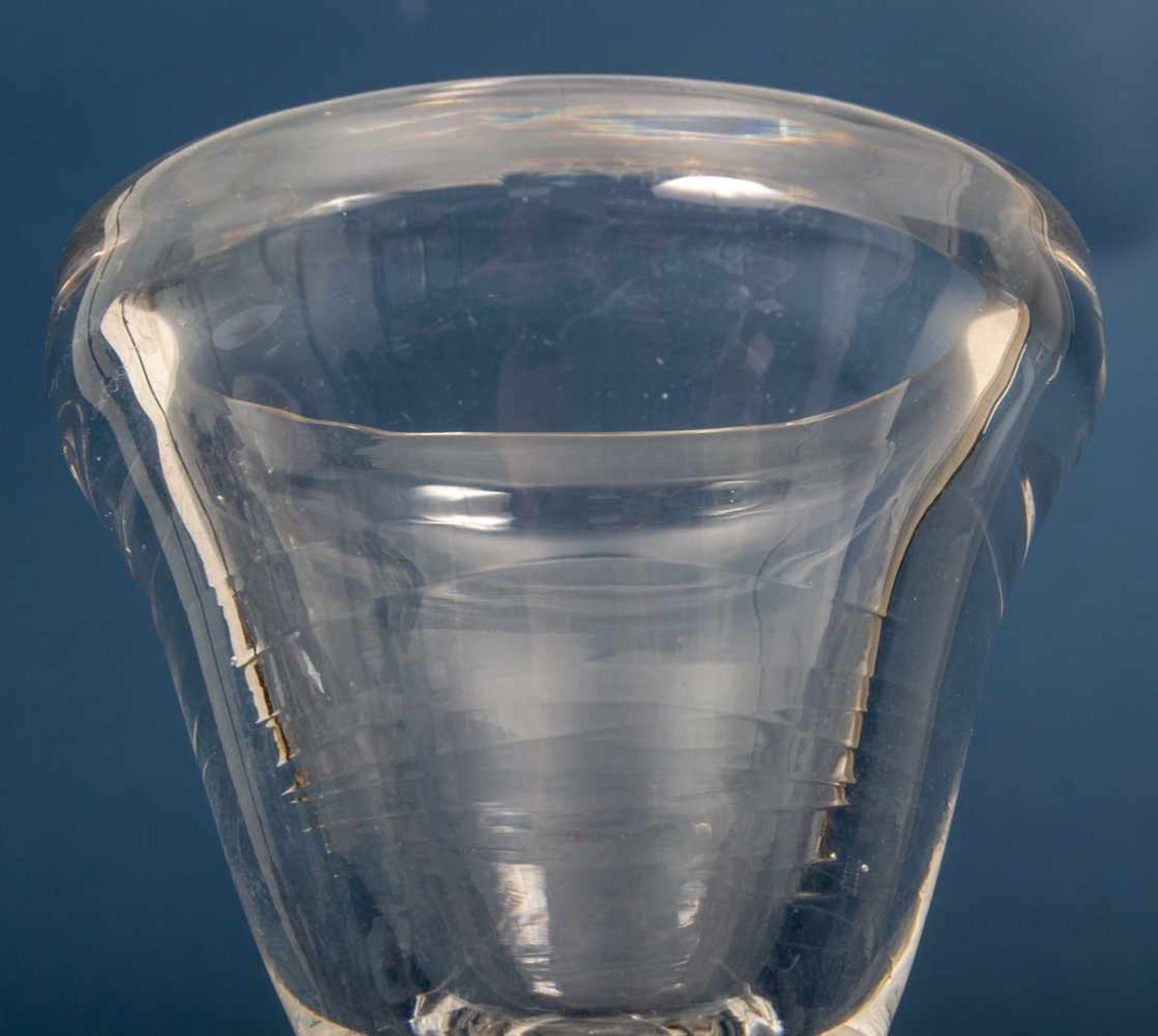 Antikes "Wachtmeister"-Trinkglas, farbloses, schlieriges, durchsichtige Glas mit - Bild 4 aus 6