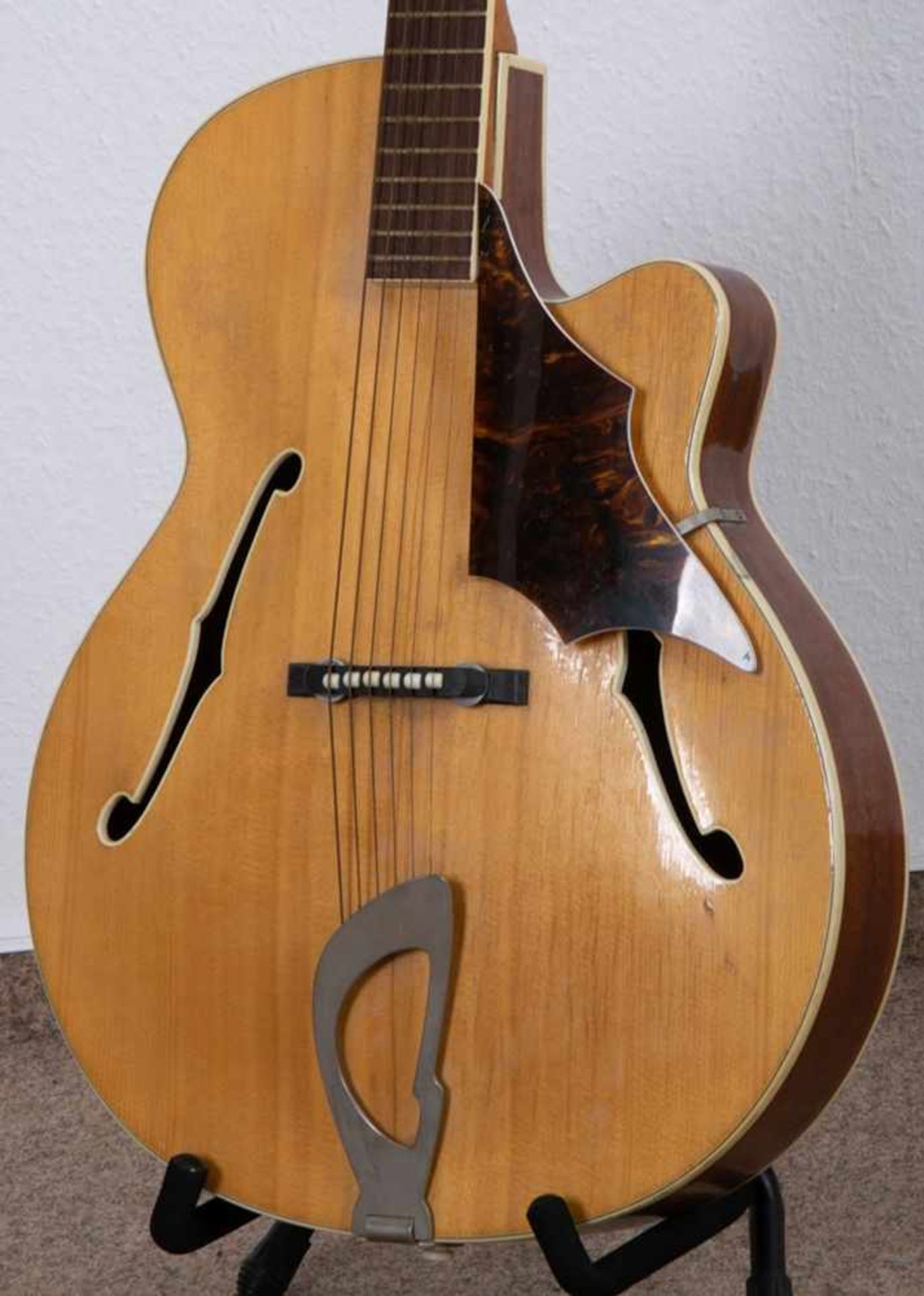 FRAMUS ARCHTOP MISSOURI JAZZ GITARRE der 1960er/70er Jahre in orig. Transportkoffer. Ungeprüft. - Bild 2 aus 10