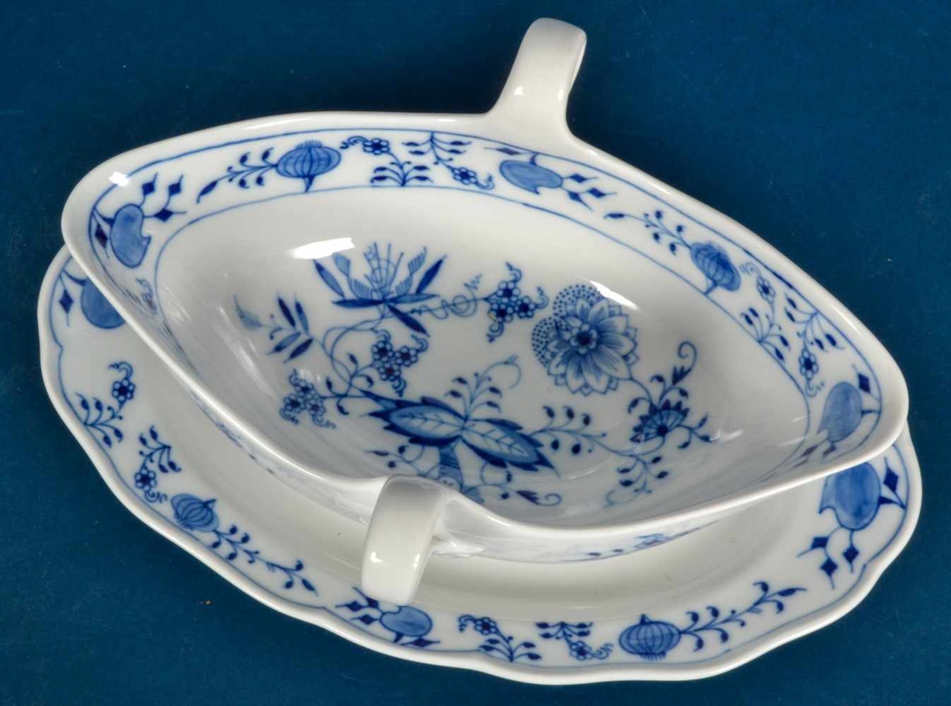 Ovale Henkelsauciere, Meissen, 1. Wahl, sehr schöner Erhalt, Länge ca. 25 cm.- - -20.00 % buyer's - Bild 2 aus 8