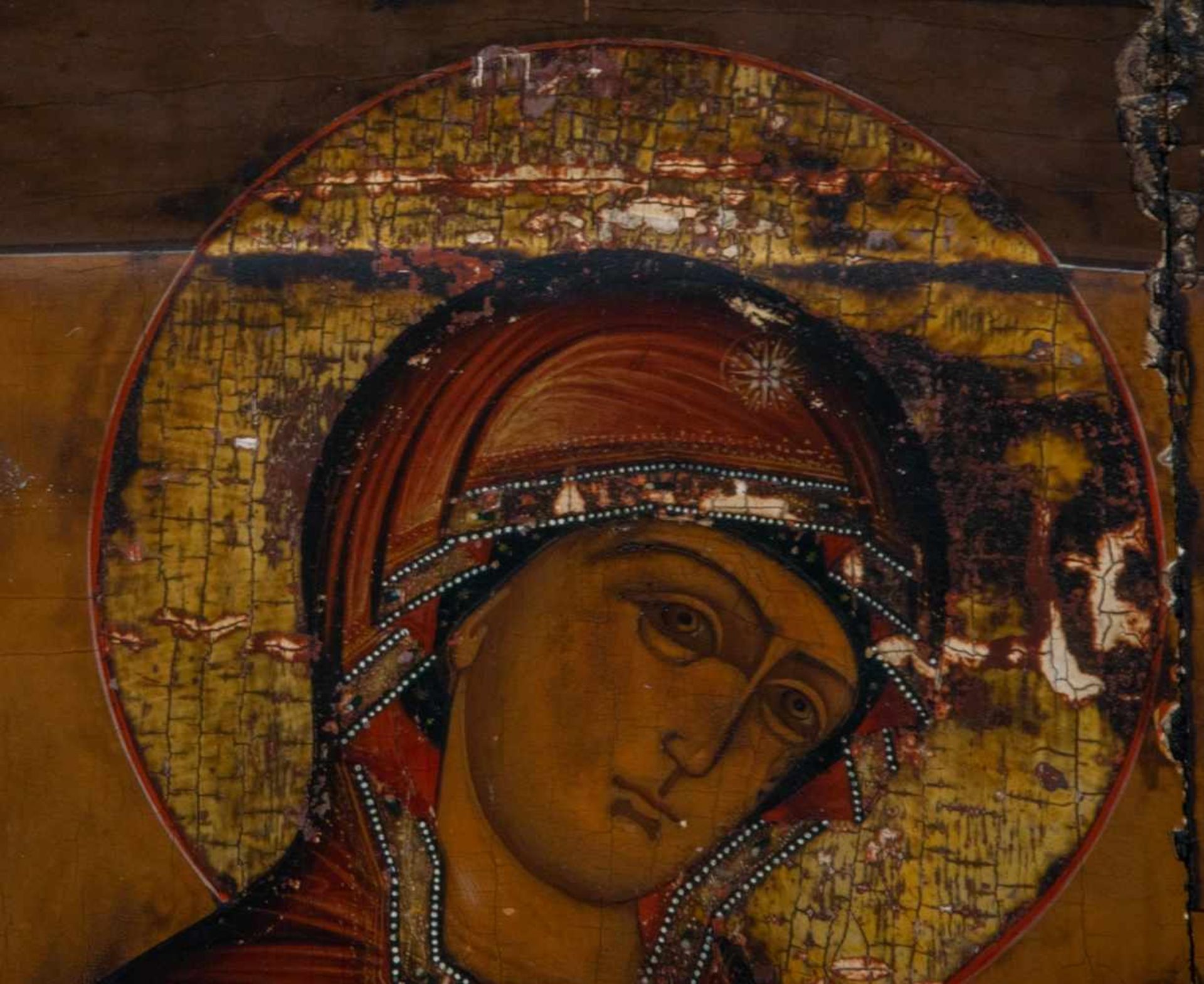 Antike russische Ikone, ca. 44 x 38 cm, Eitempera auf Holz, Darstellung der heiligen Maria mit - Bild 4 aus 5