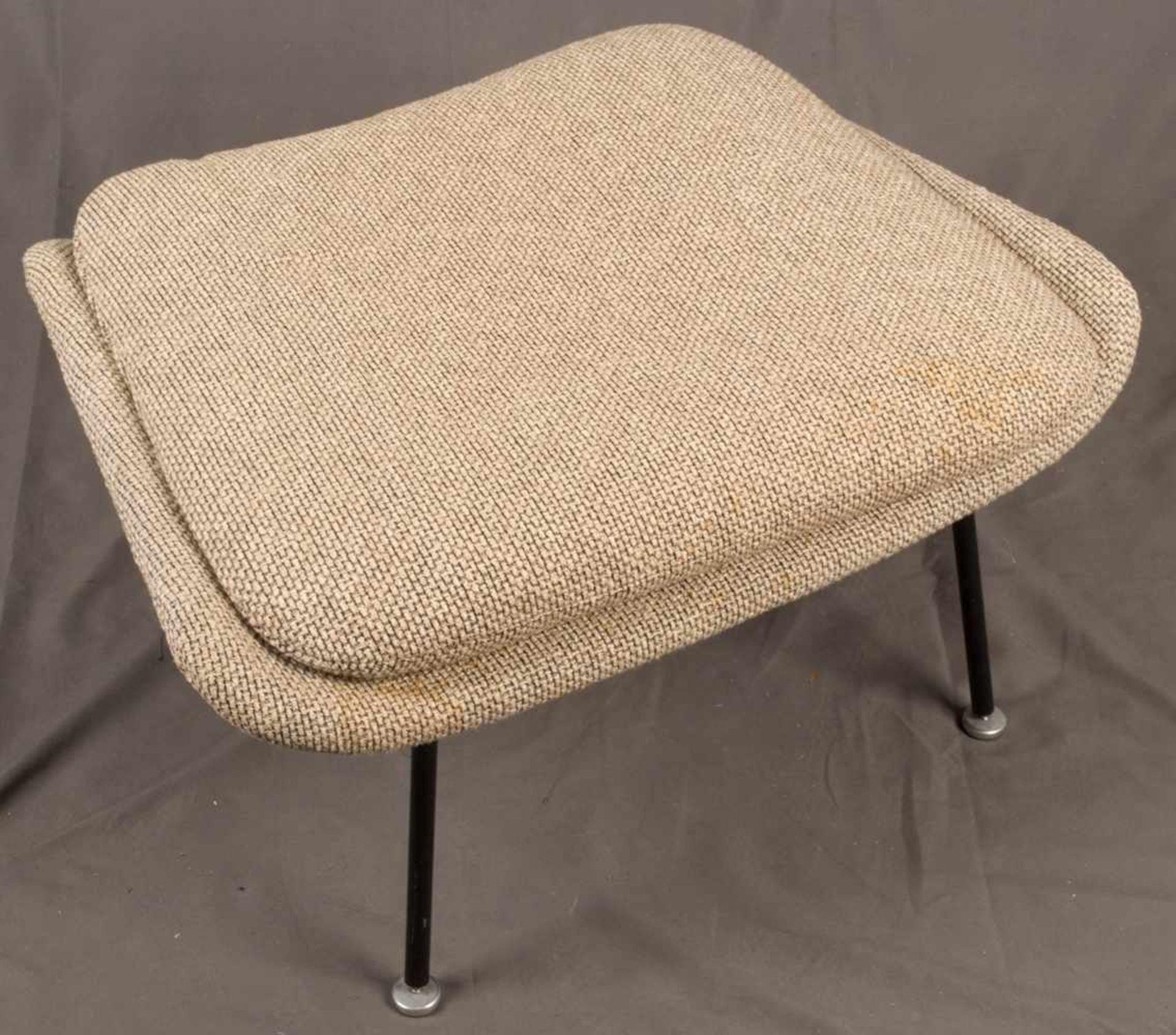 "WOMB" - Chair & Ottomane, designed by Eero Saarinen (1910 - 1961), Hersteller (wohl) Knoll - Bild 13 aus 16