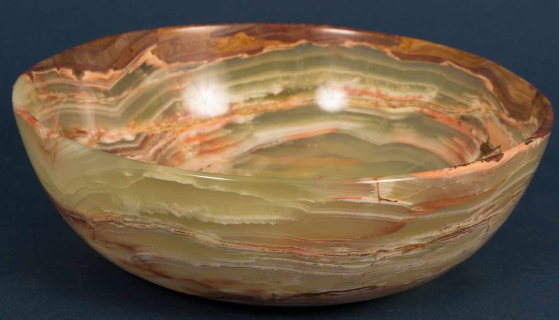 Polierte runde Mineralstein-Schale mit hochgezogenem Rand, Onyx? Höhe ca. 6,5 cm. Durchmesser ca. 20 - Bild 4 aus 8
