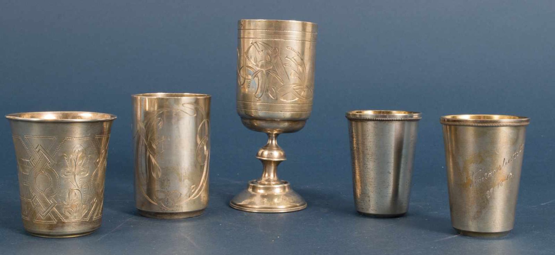 5teilige Sammlung versch. russischer Silberbecher, 875er Silber/84 Zolotnik. Versch. Alter,